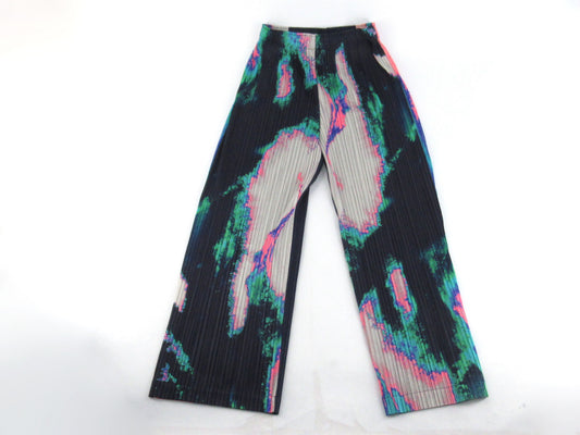 ISSEY MIYAKE PLEATS PLEASE Pants