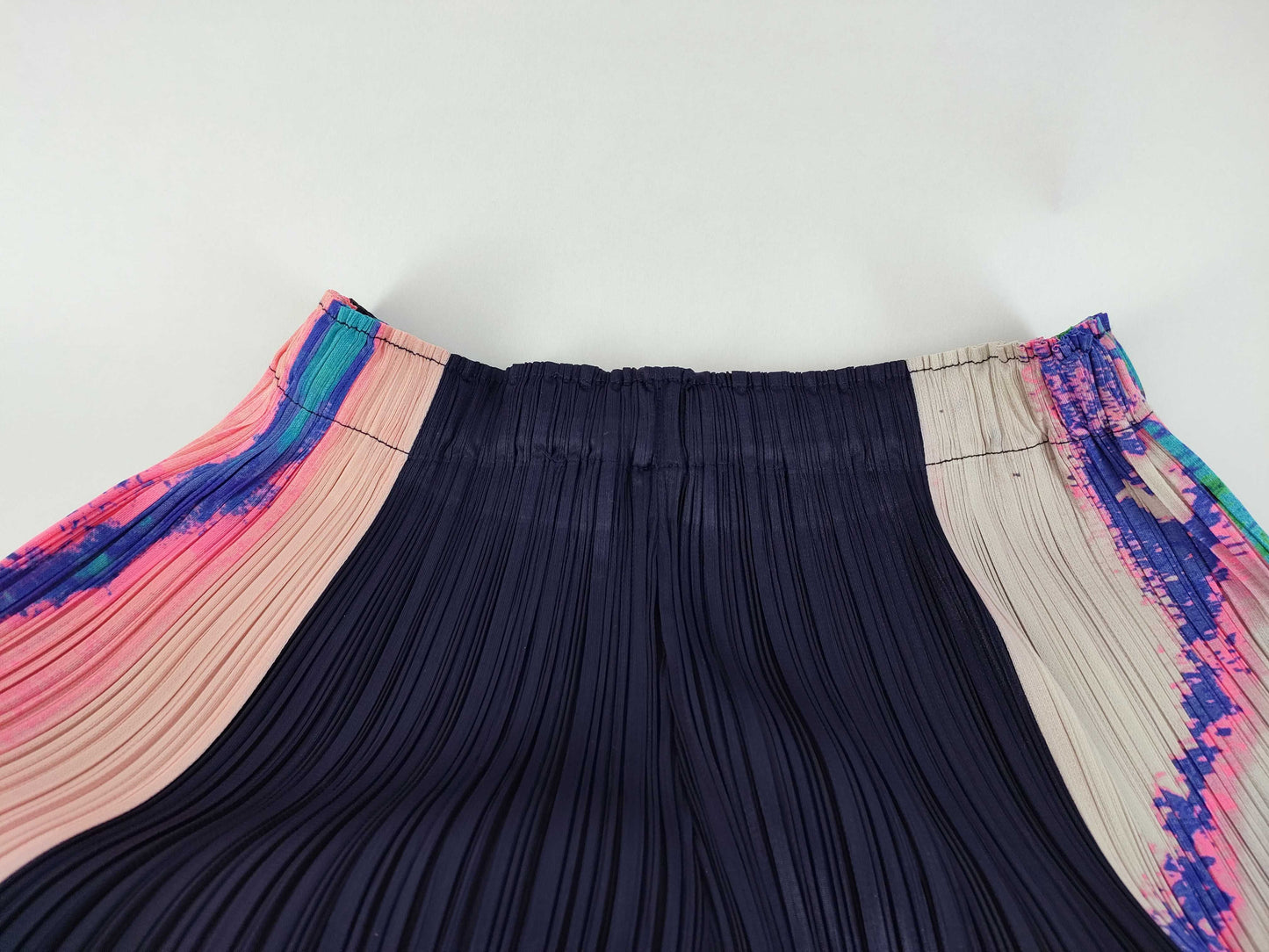 ISSEY MIYAKE PLEATS PLEASE Pants