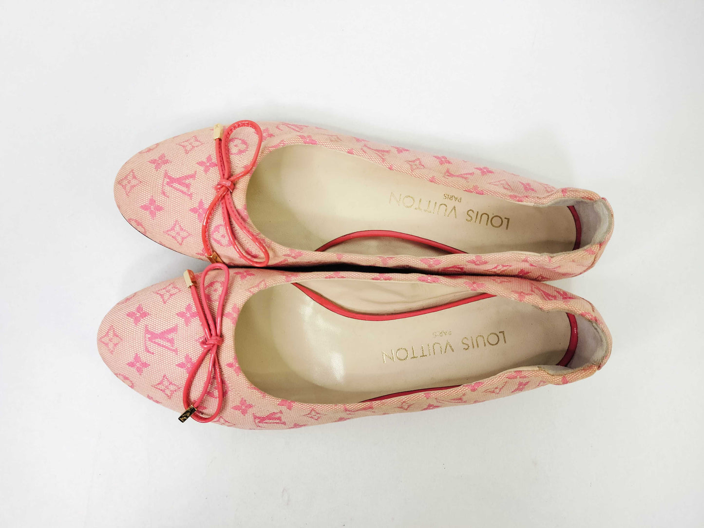 LOUIS VUITTON Monogram Mini LOUIS VUITTON Louis Vuitton Monogram Pumps