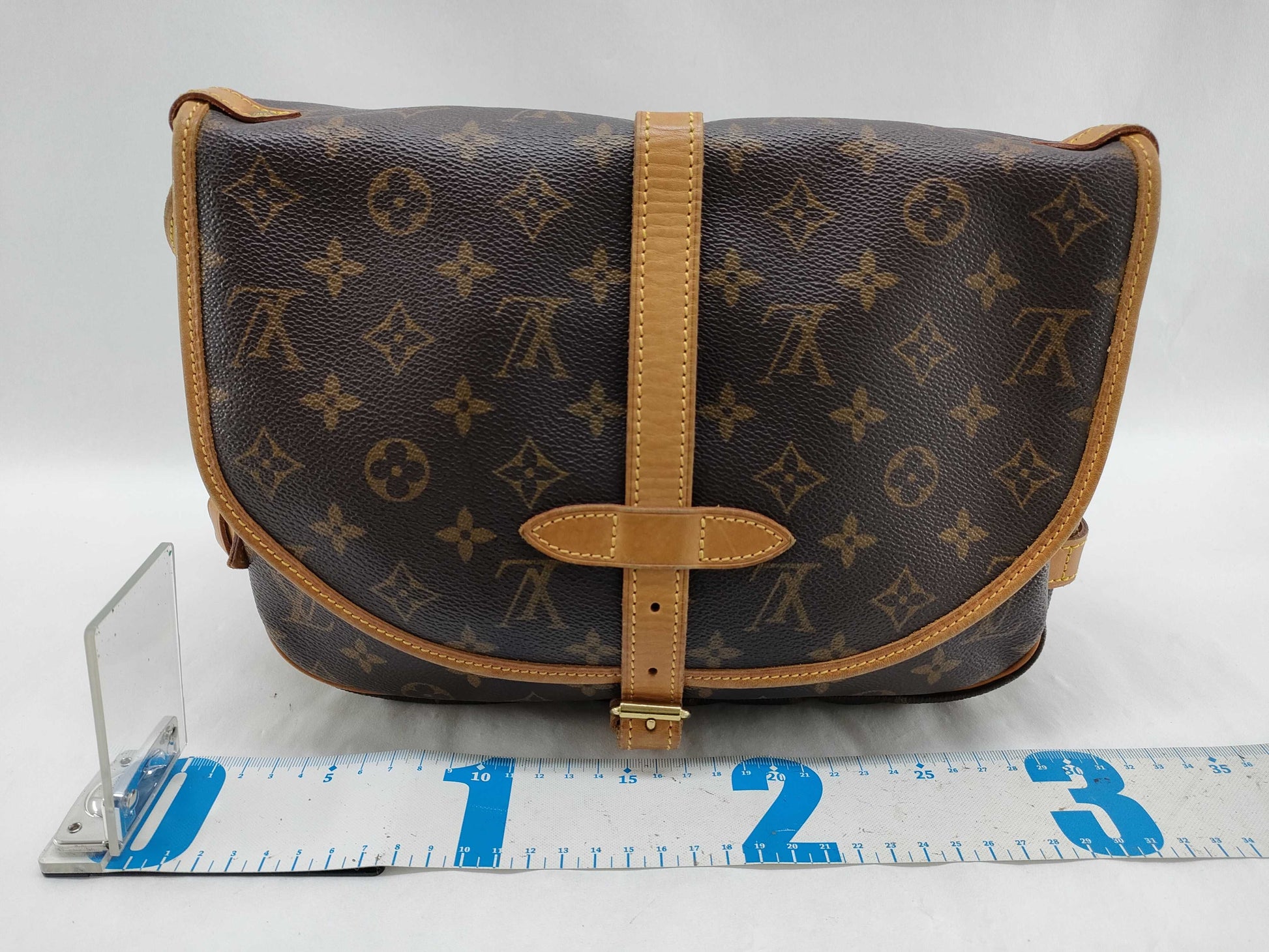 LOUIS VUITTON Monogram Louis Vuitton Saumur 30 Monogram Shoulder Bag