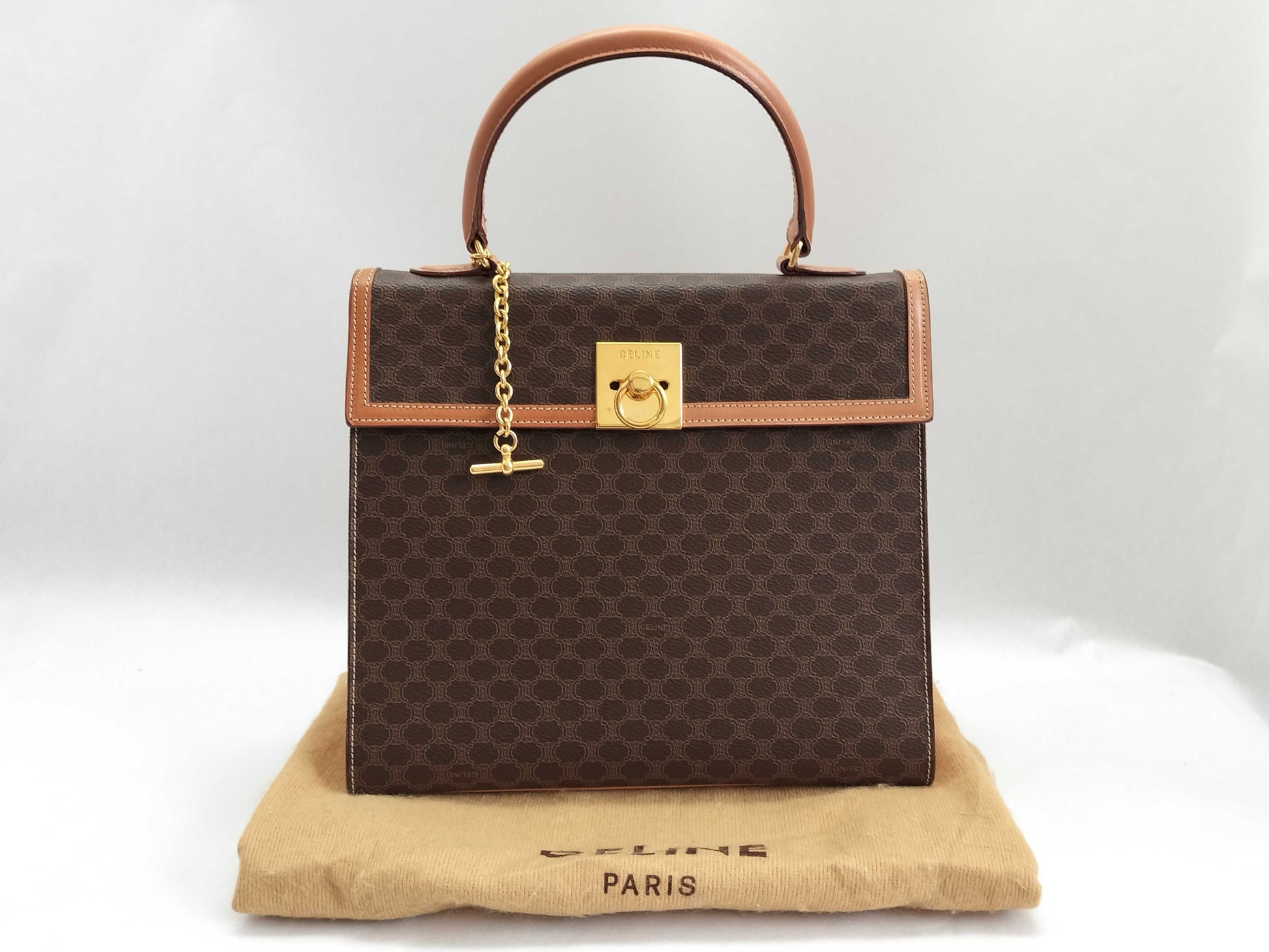 CELINE Macadam Blason Triomphe Pattern Logo Ring Hardware Handbag