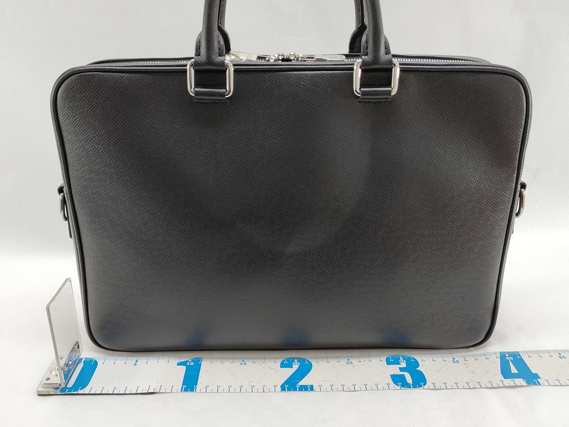 LOUIS VUITTON Taiga Louis Vuitton Porte Document Voyage Taiga Shoulder Bag Business Bag