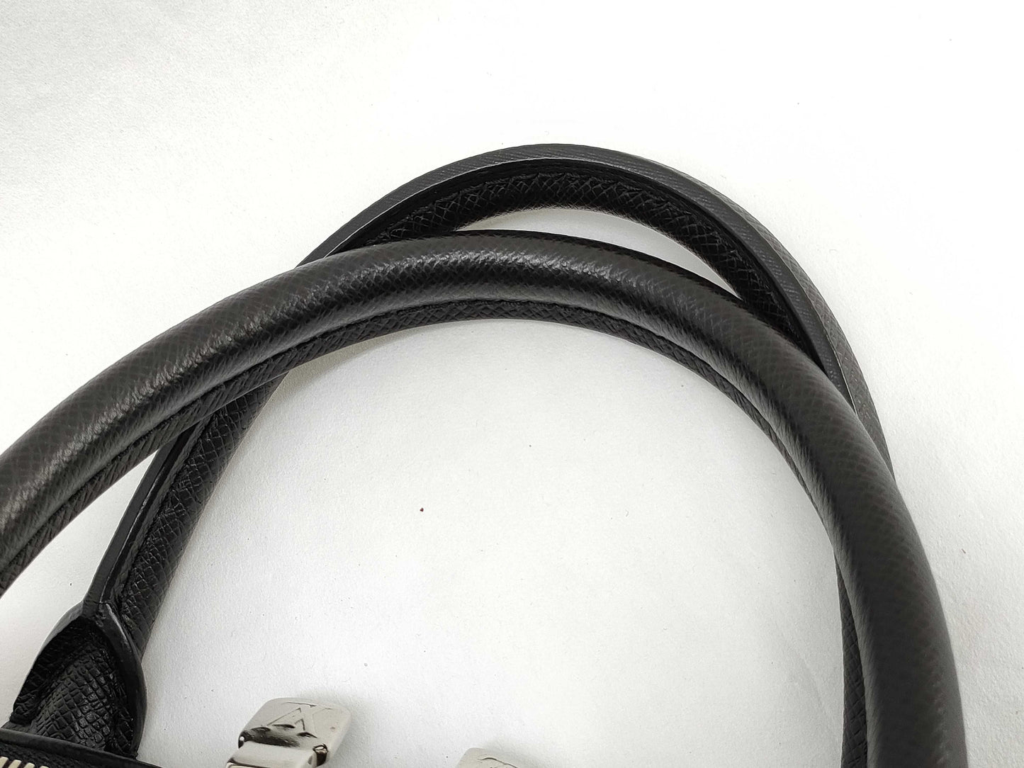 LOUIS VUITTON Taiga Louis Vuitton Porte Document Voyage Taiga Shoulder Bag Business Bag