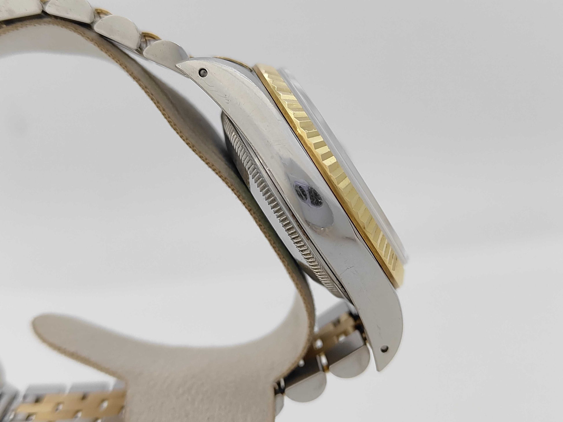 ROLEX 16233G X900135 Silver Dial Jubilee Bracelet Boys' Watch