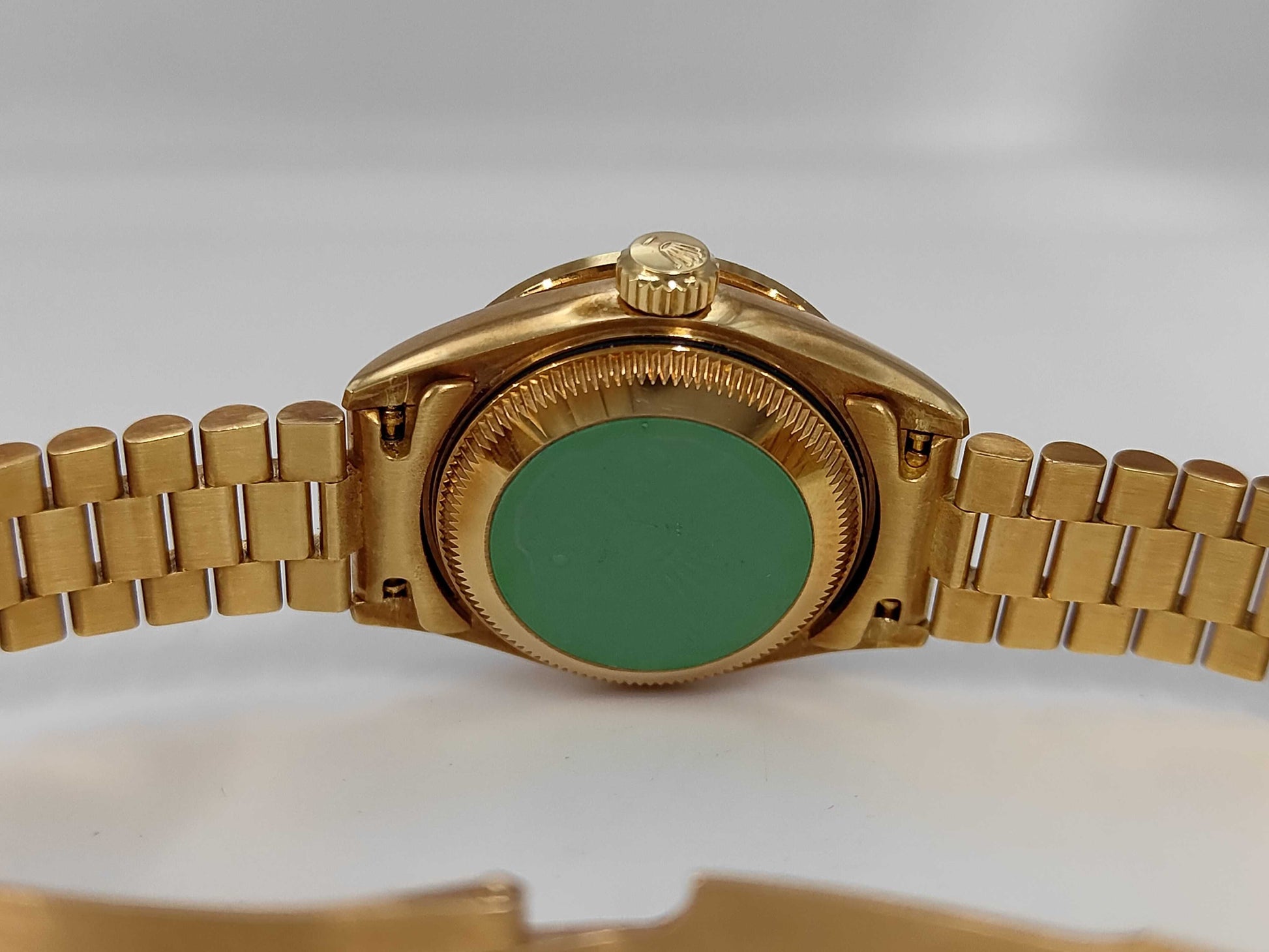 ROLEX 69068 W454592 Champagne Dial 18K Gold Women's Watch