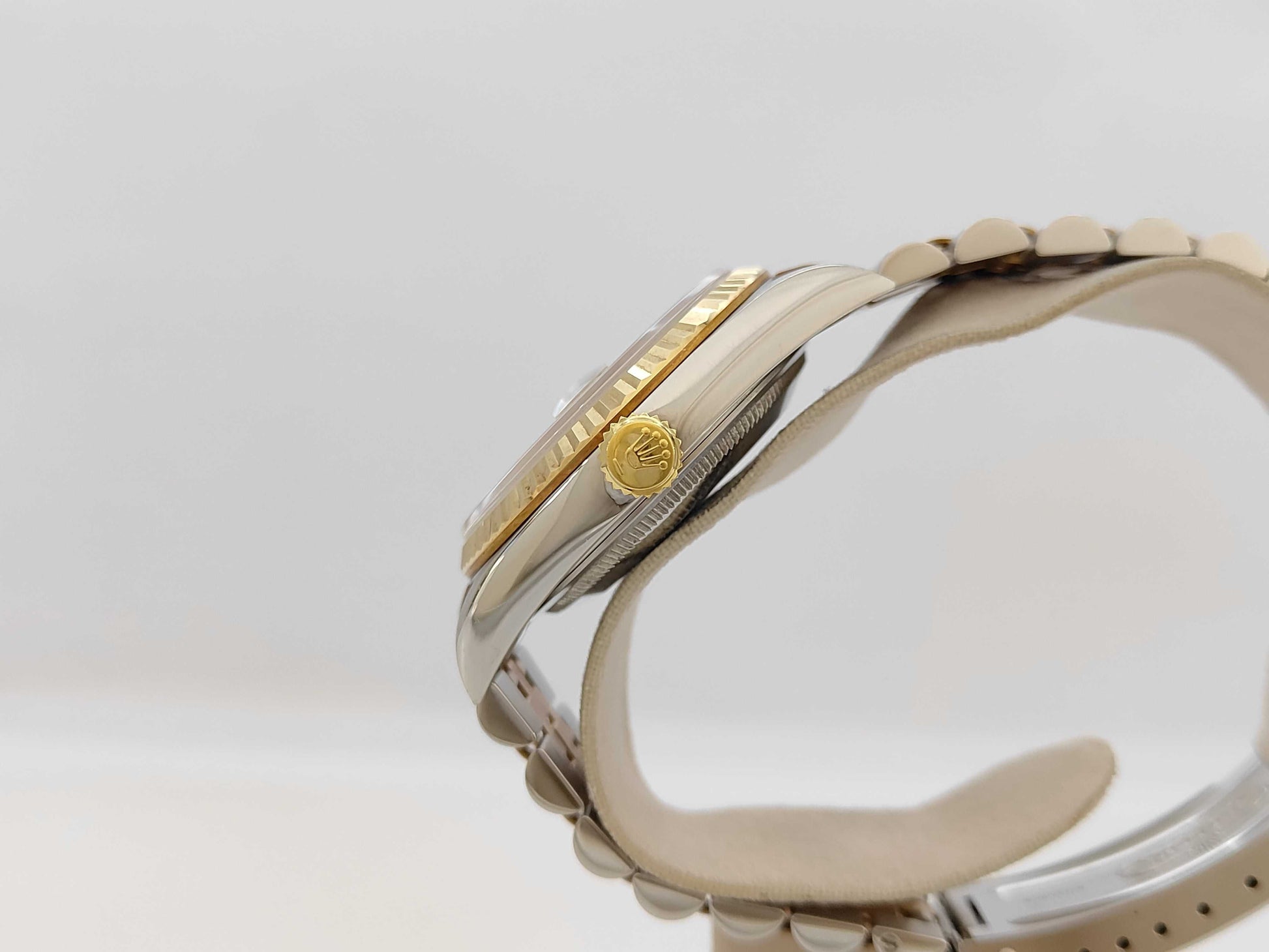 ROLEX 16233 K412947 Champagne Dial Jubilee Bracelet Boys' Watch