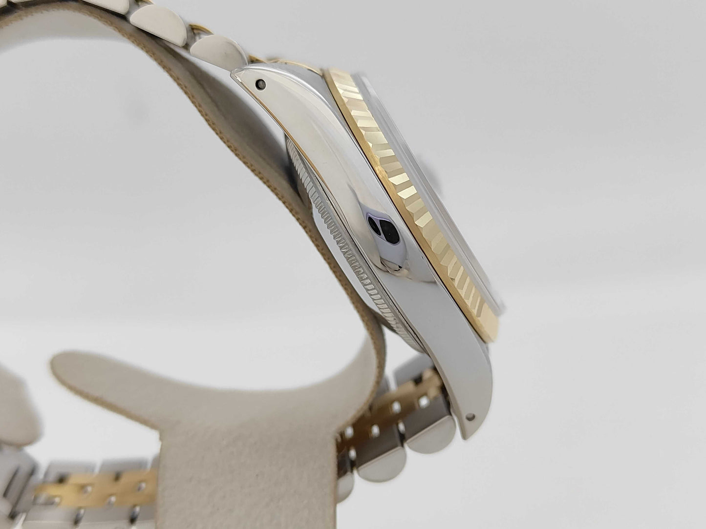 ROLEX 16233G L981089 Champagne Dial Jubilee Bracelet Boys' Watch