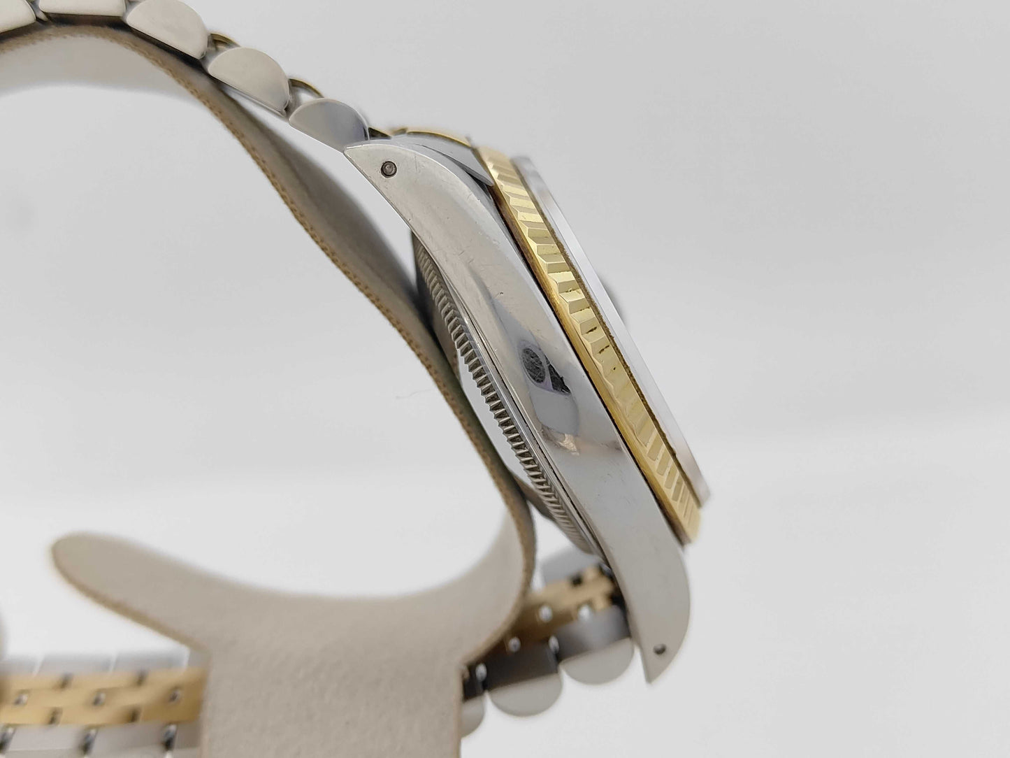 ROLEX 16233G X397212 Champagne Dial Jubilee Bracelet Boys' Watch