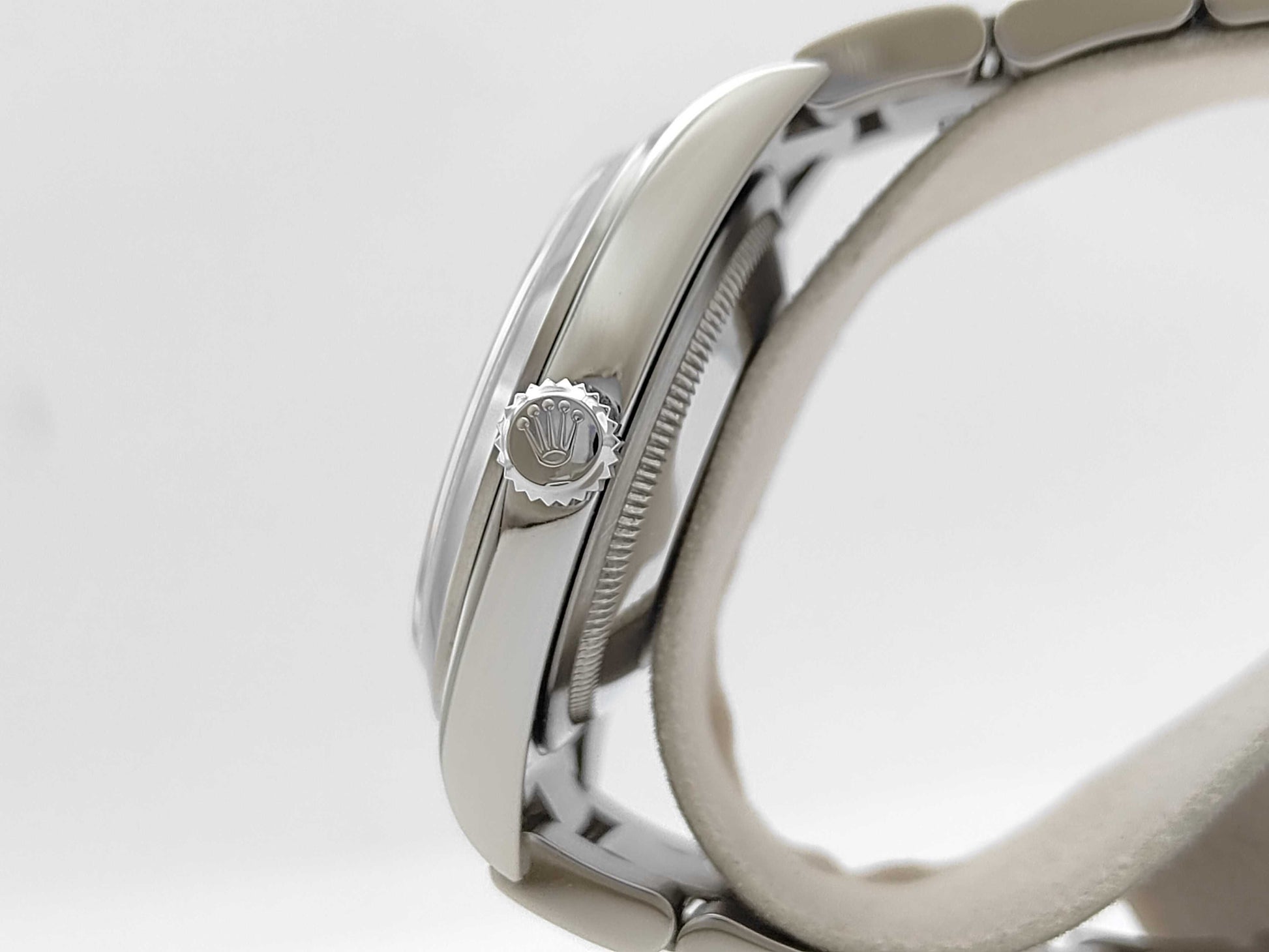 ROLEX 114270 Y402292 Black Dial Oyster Bracelet Boys' Watch