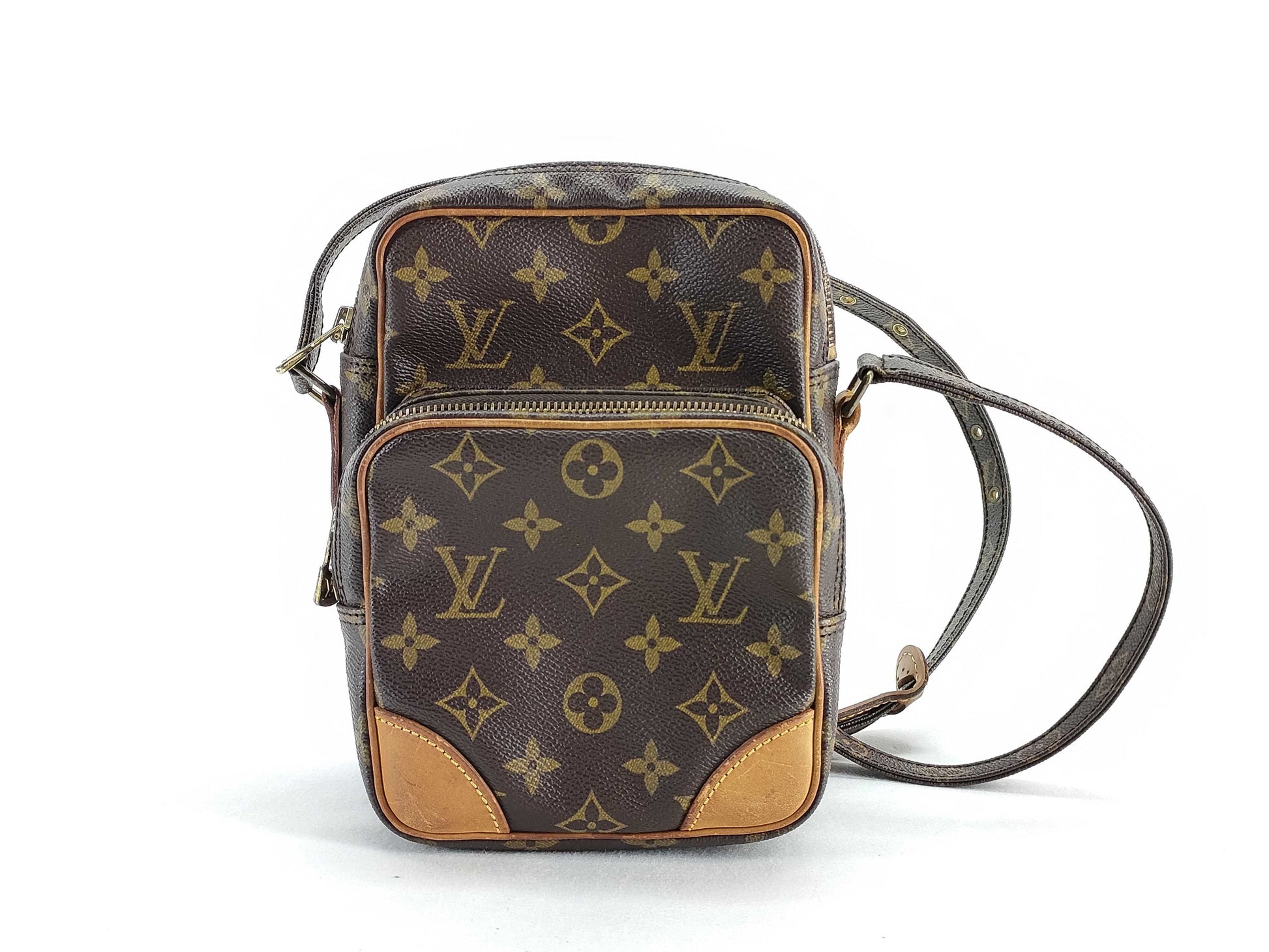 LOUIS VUITTON Monogram Amazon Monogram TH0950 Shoulder Bag