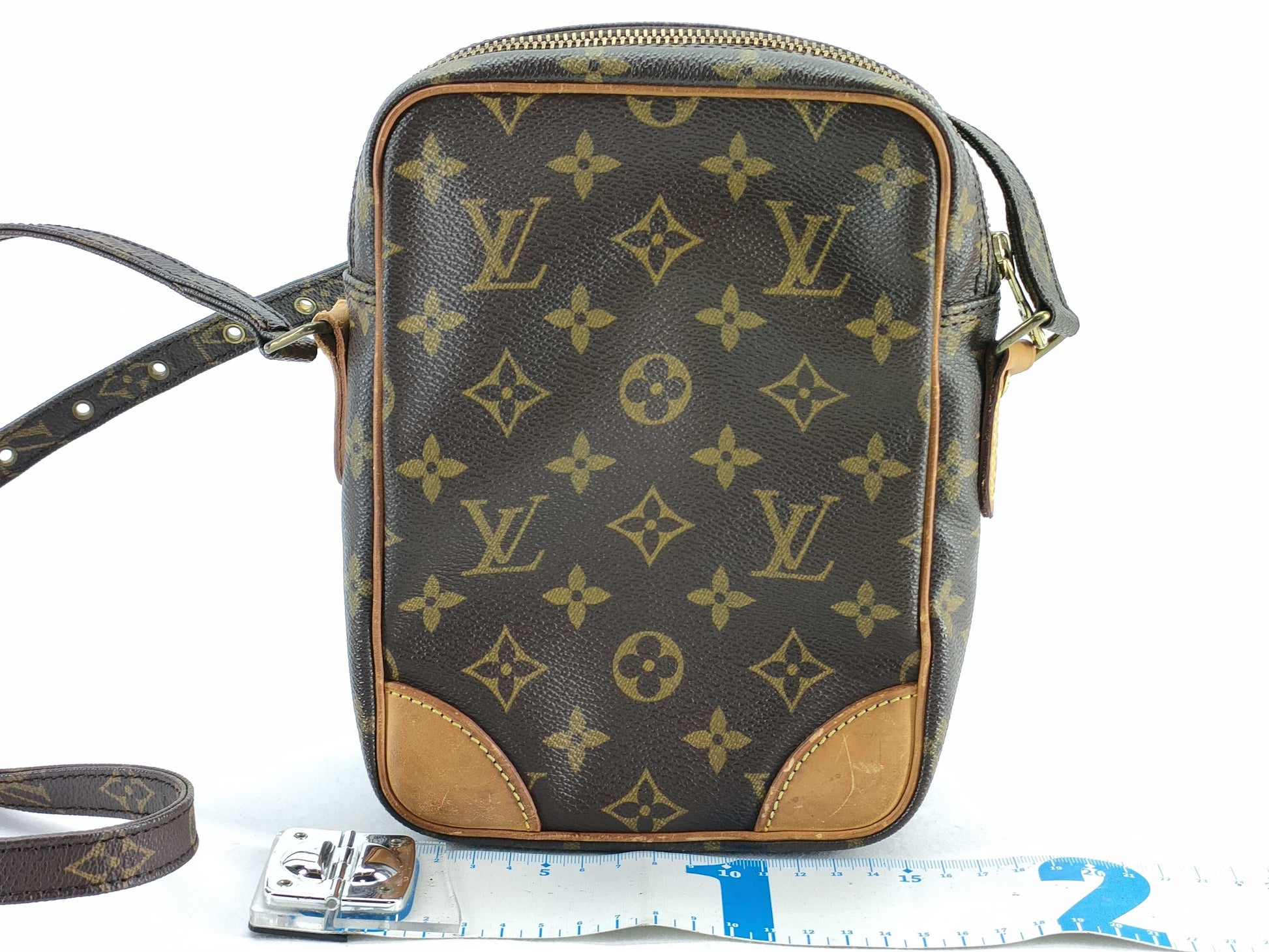 LOUIS VUITTON Monogram Amazon Monogram TH0950 Shoulder Bag