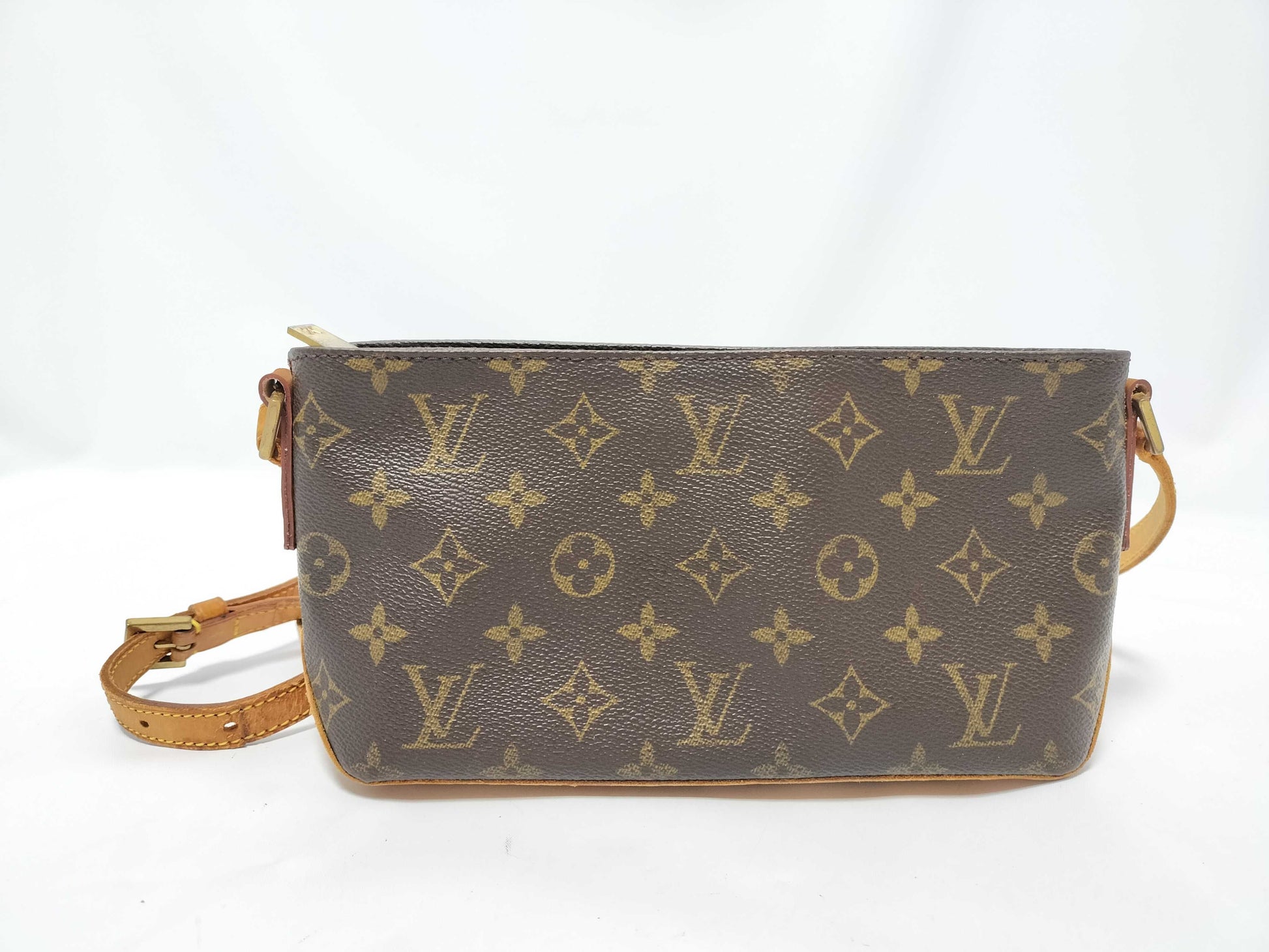 LOUIS VUITTON Monogram Trotter Monogram AR1001 Shoulder Bag