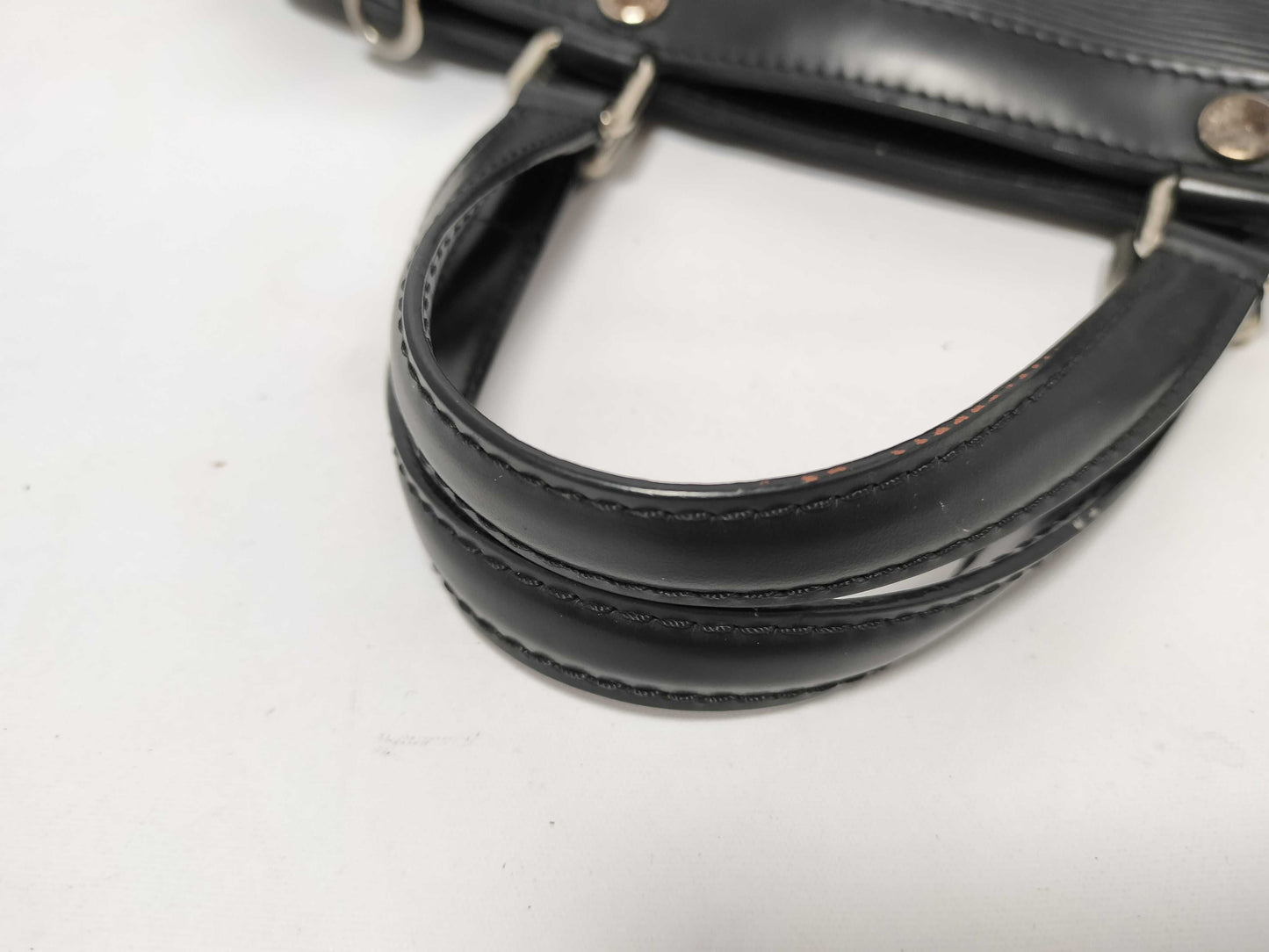 LOUIS VUITTON Epi Blair MM Epi Handbag