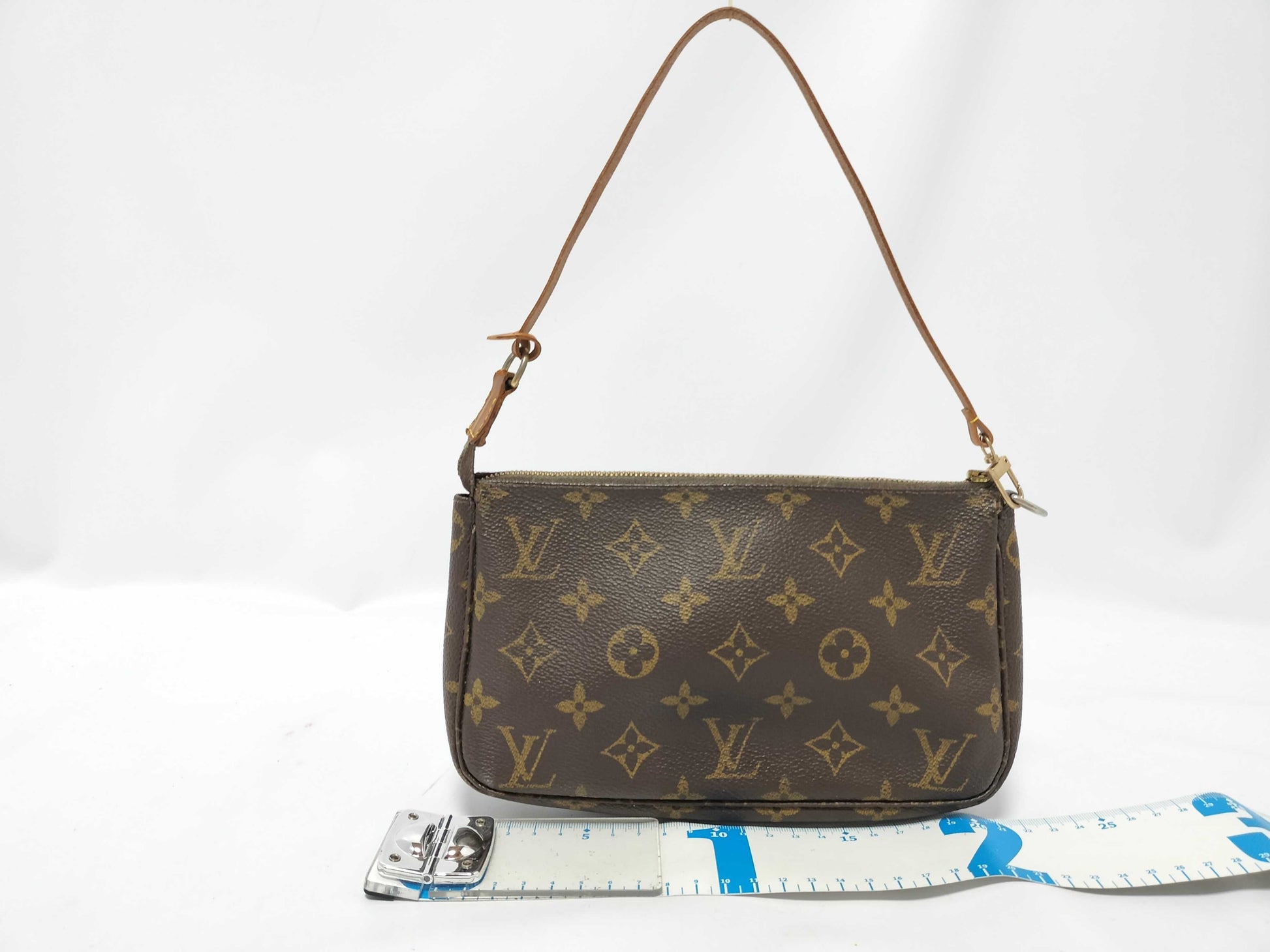 LOUIS VUITTON Monogram Accessoires Monogram SL1001 Pouch