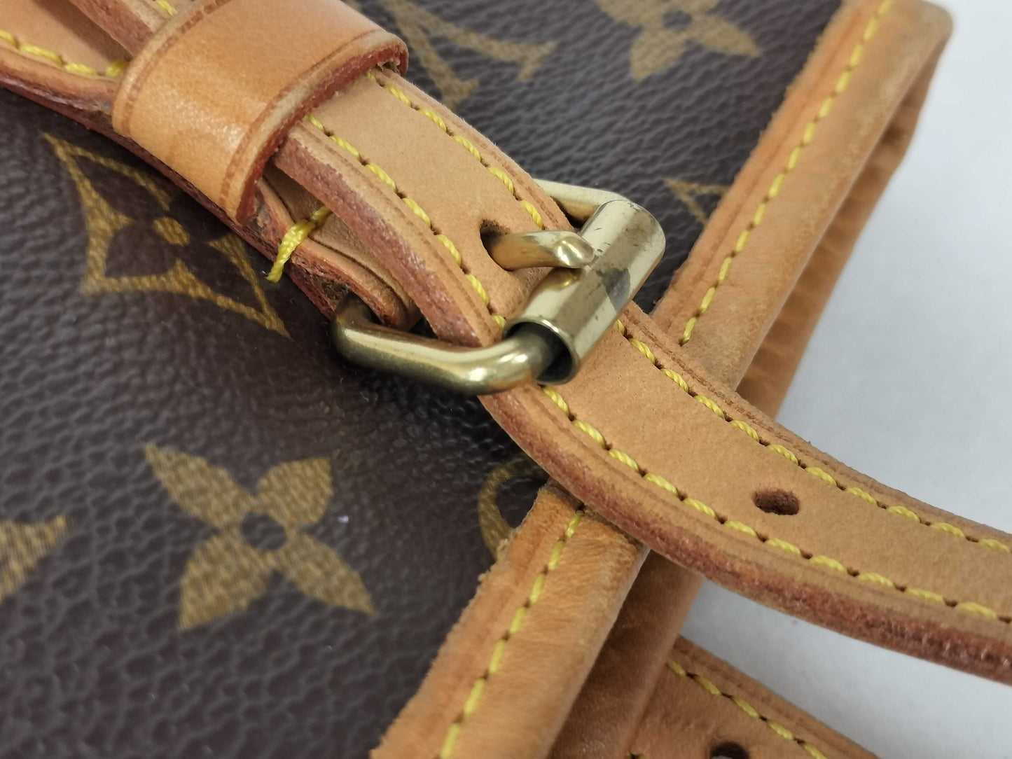 LOUIS VUITTON Monogram Petit Bucket Tote Bag Z8252