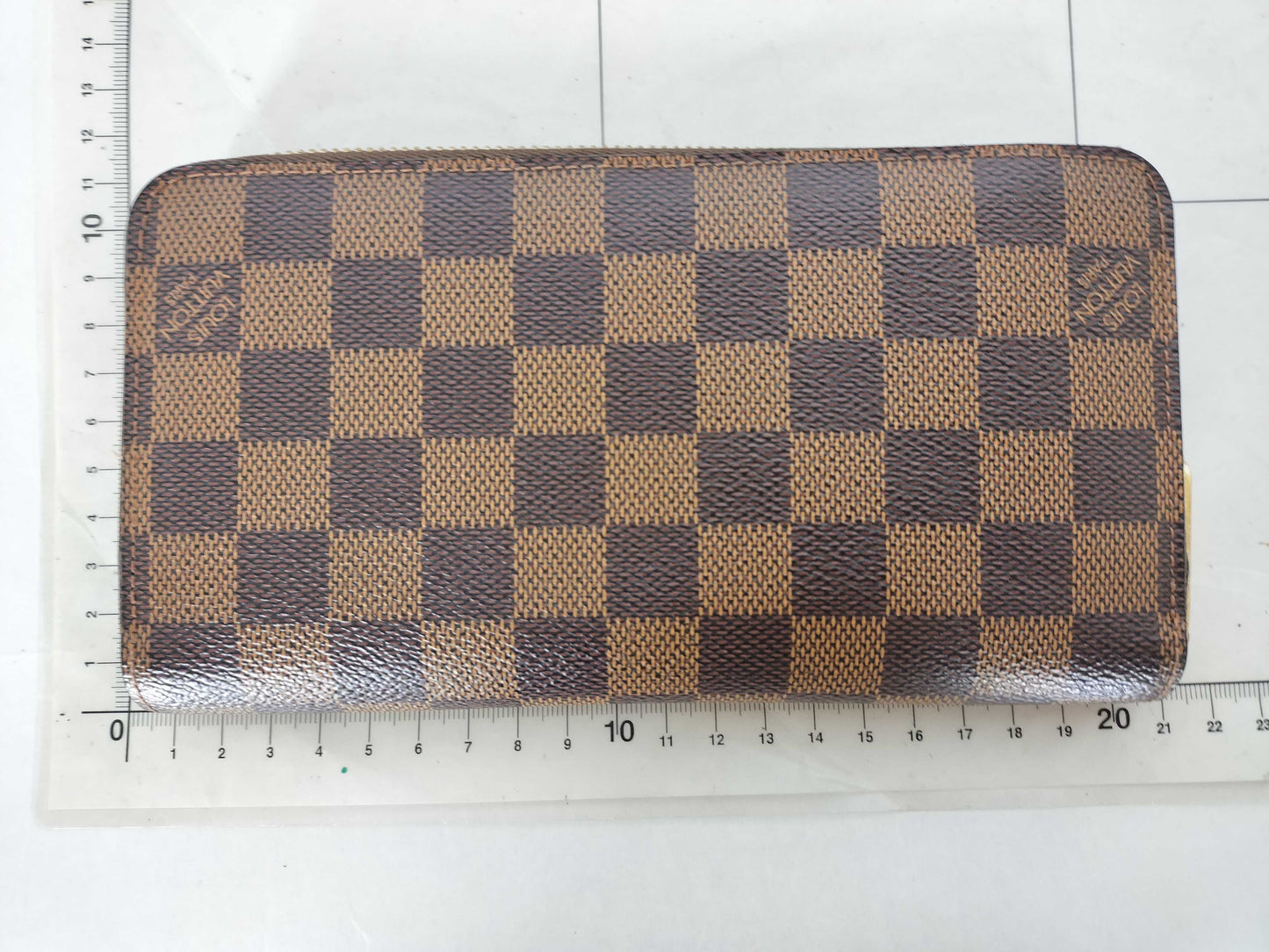 LOUIS VUITTON Damier Zippy Wallet N41661 MI1113 Wallet