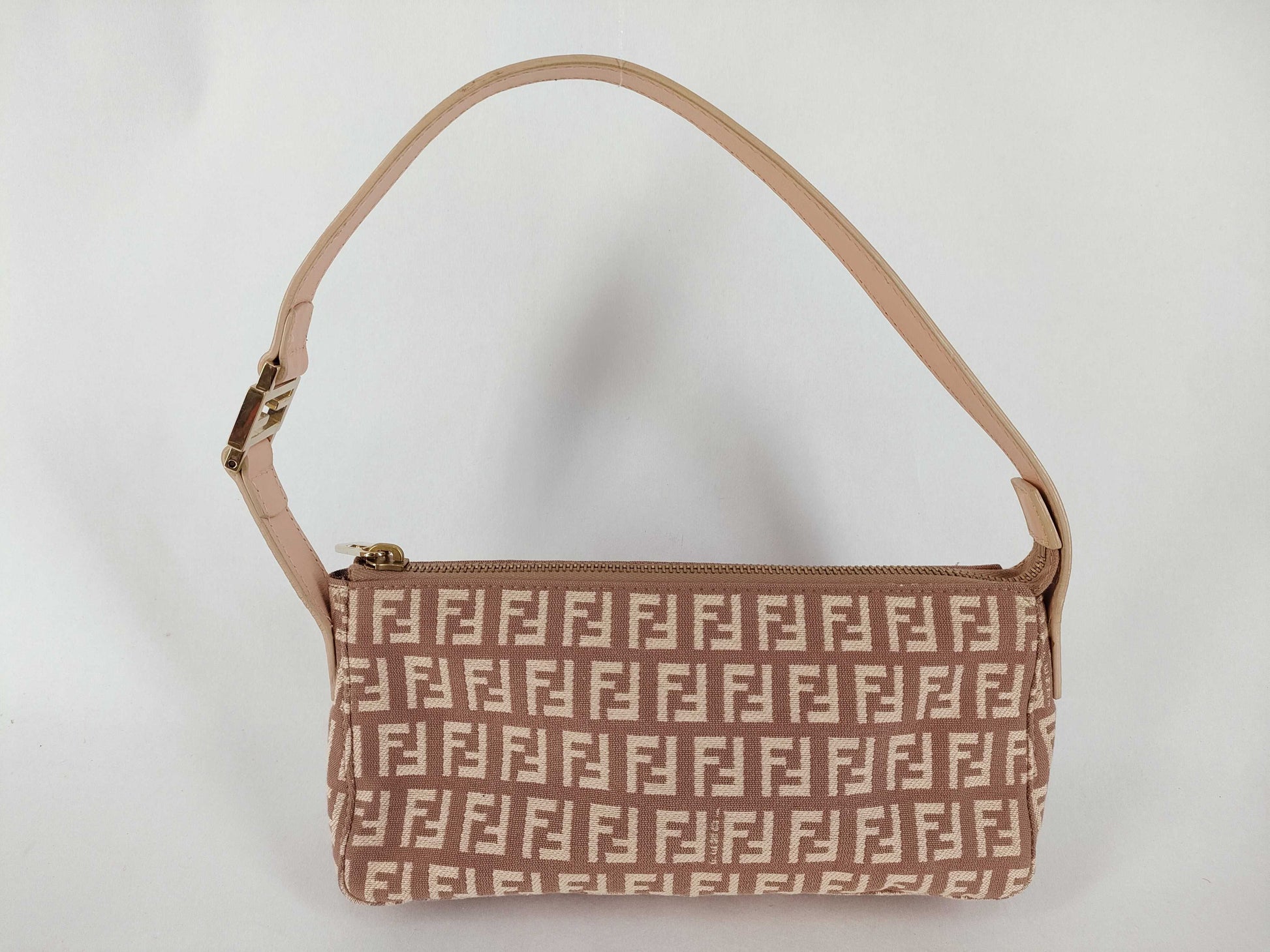 FENDI Mamma Fendi Zucchino Pink One-Shoulder Accessory Pouch Handbag