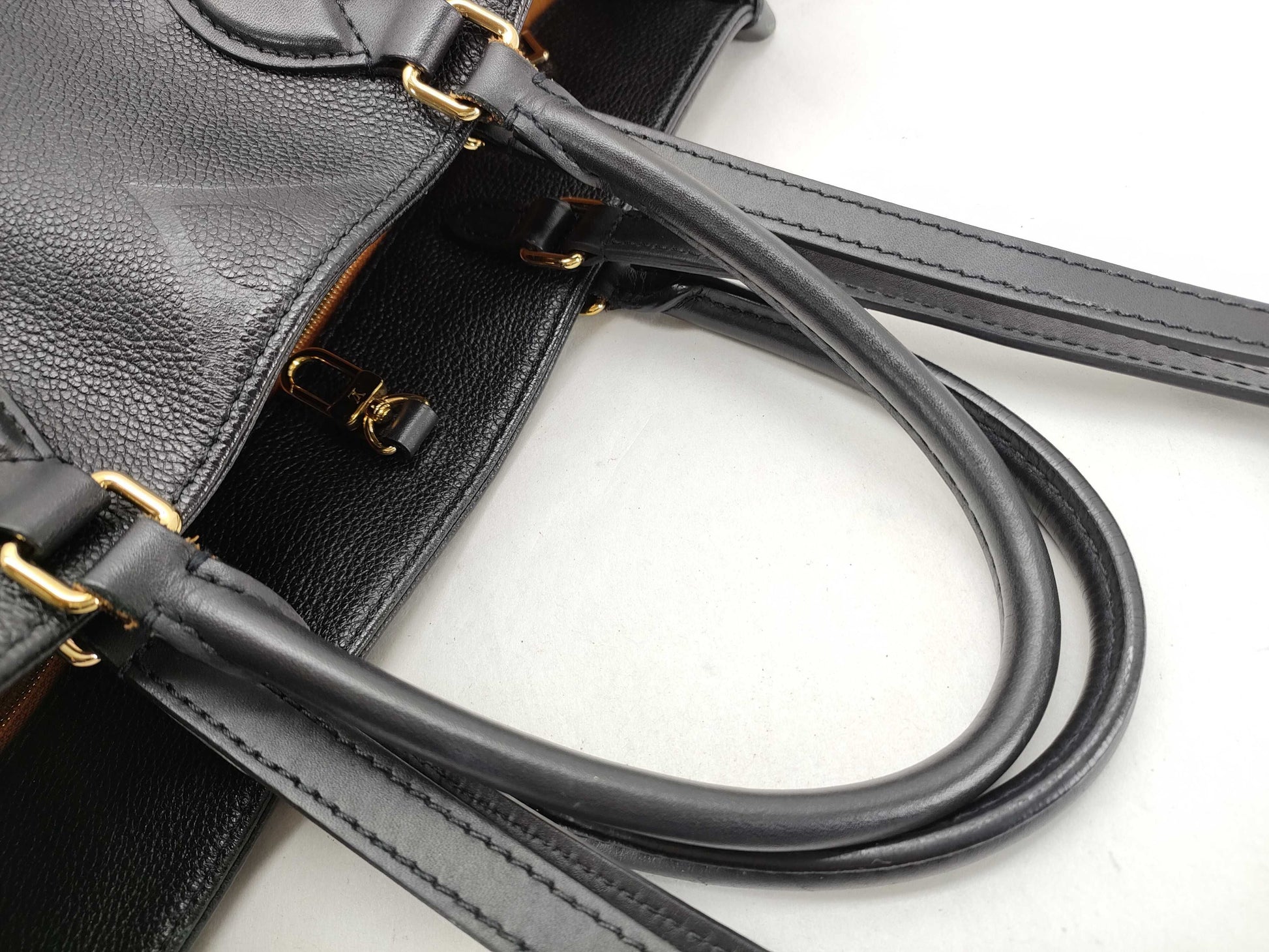 LOUIS VUITTON Monogram Empreinte/On the Go MM Noir M45595 Tote Bag