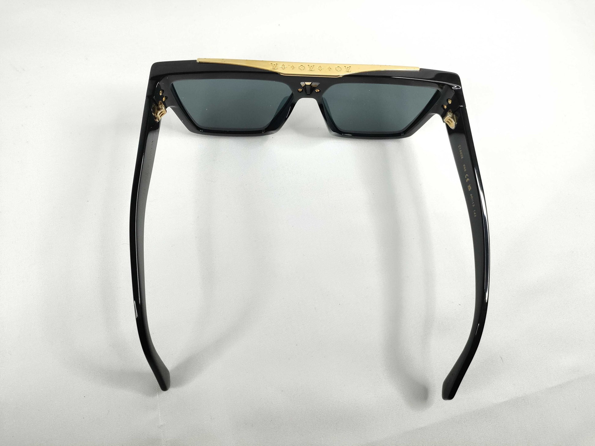 LOUIS VUITTON Louis Vuitton Z1502E Sunglasses Sunglasses and Glasses