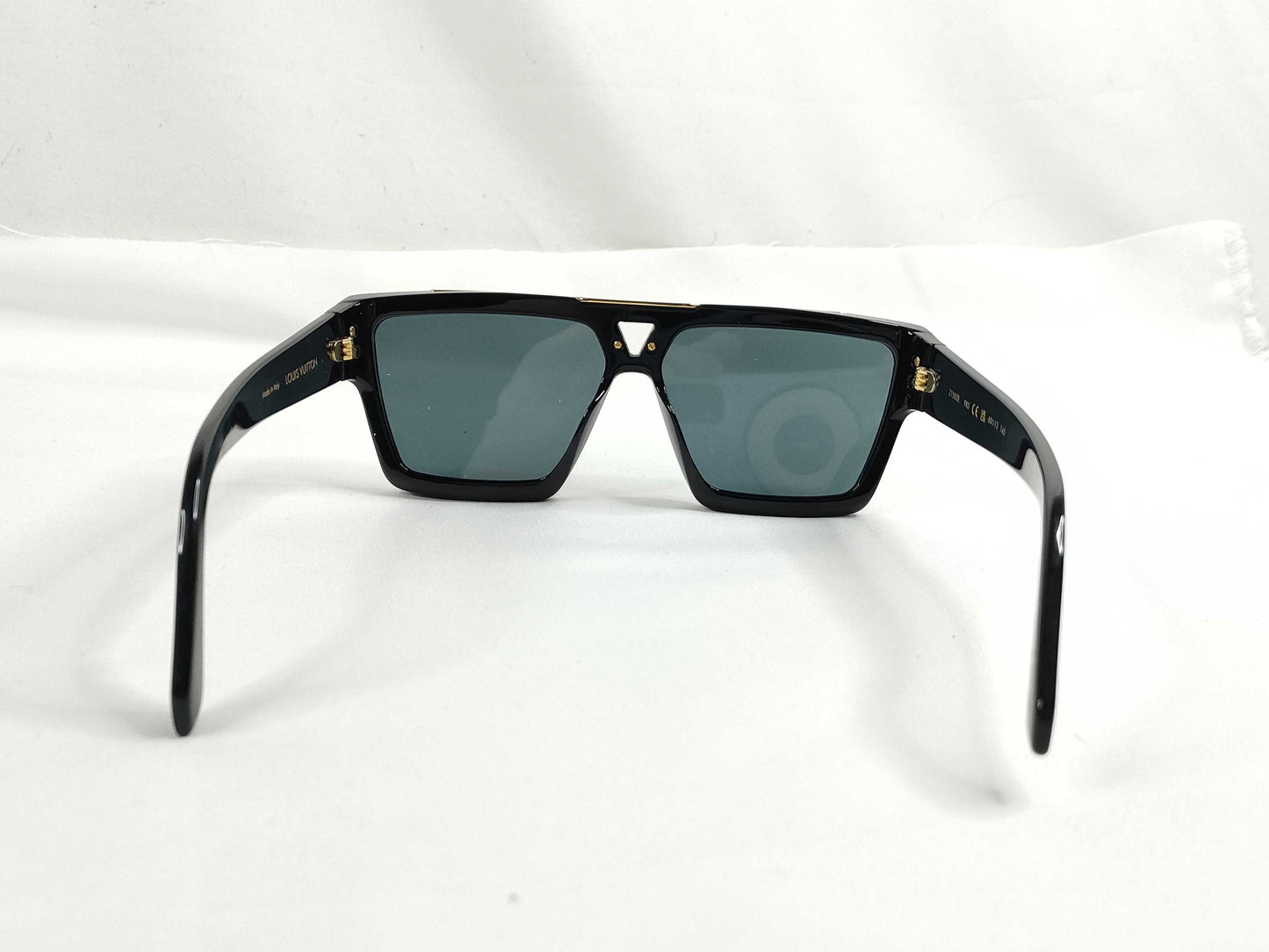 LOUIS VUITTON Louis Vuitton Z1502E Sunglasses Sunglasses and Glasses