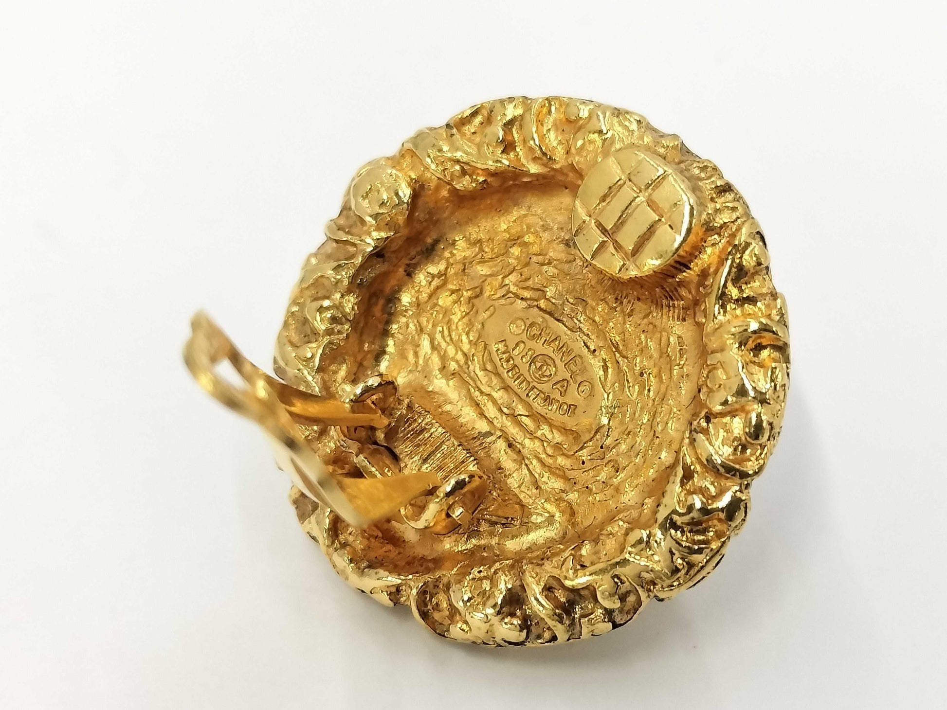 CHANEL 93A Lava Coco Mark Pearl Earrings