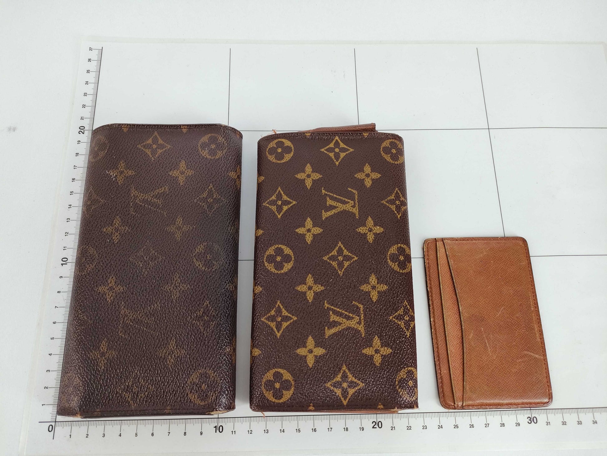LOUIS VUITTON Monogram Louis Vuitton Wallets and Other Items - Set of 5 Louis Vuitton Wallets