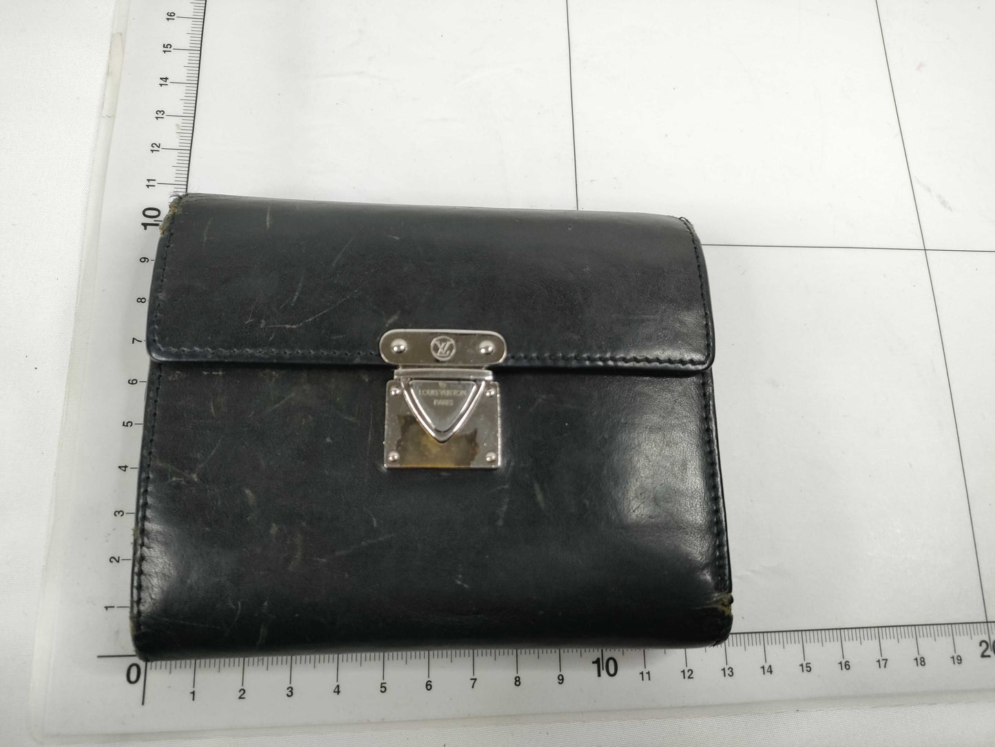 LOUIS VUITTON Epi Louis Vuitton Wallet Set of 5 Louis Vuitton Wallets