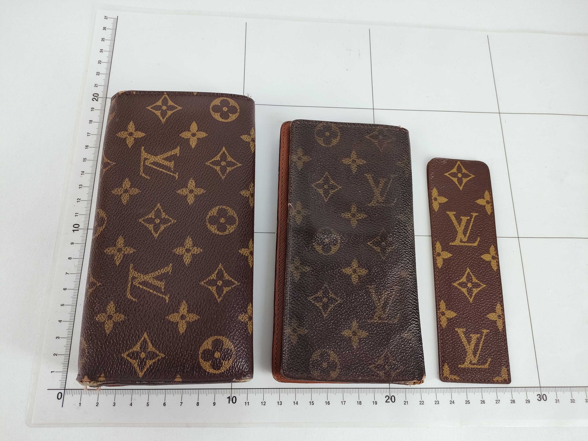 LOUIS VUITTON Monogram Louis Vuitton Wallet Set of 5 Louis Vuitton Wallets
