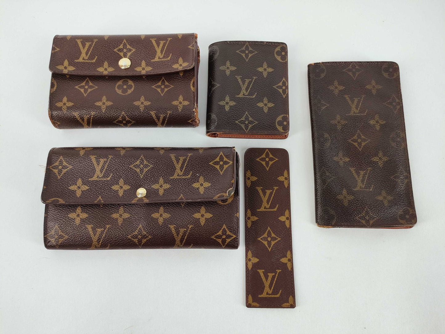 LOUIS VUITTON Monogram Louis Vuitton Wallet Set of 5 Louis Vuitton Wallets