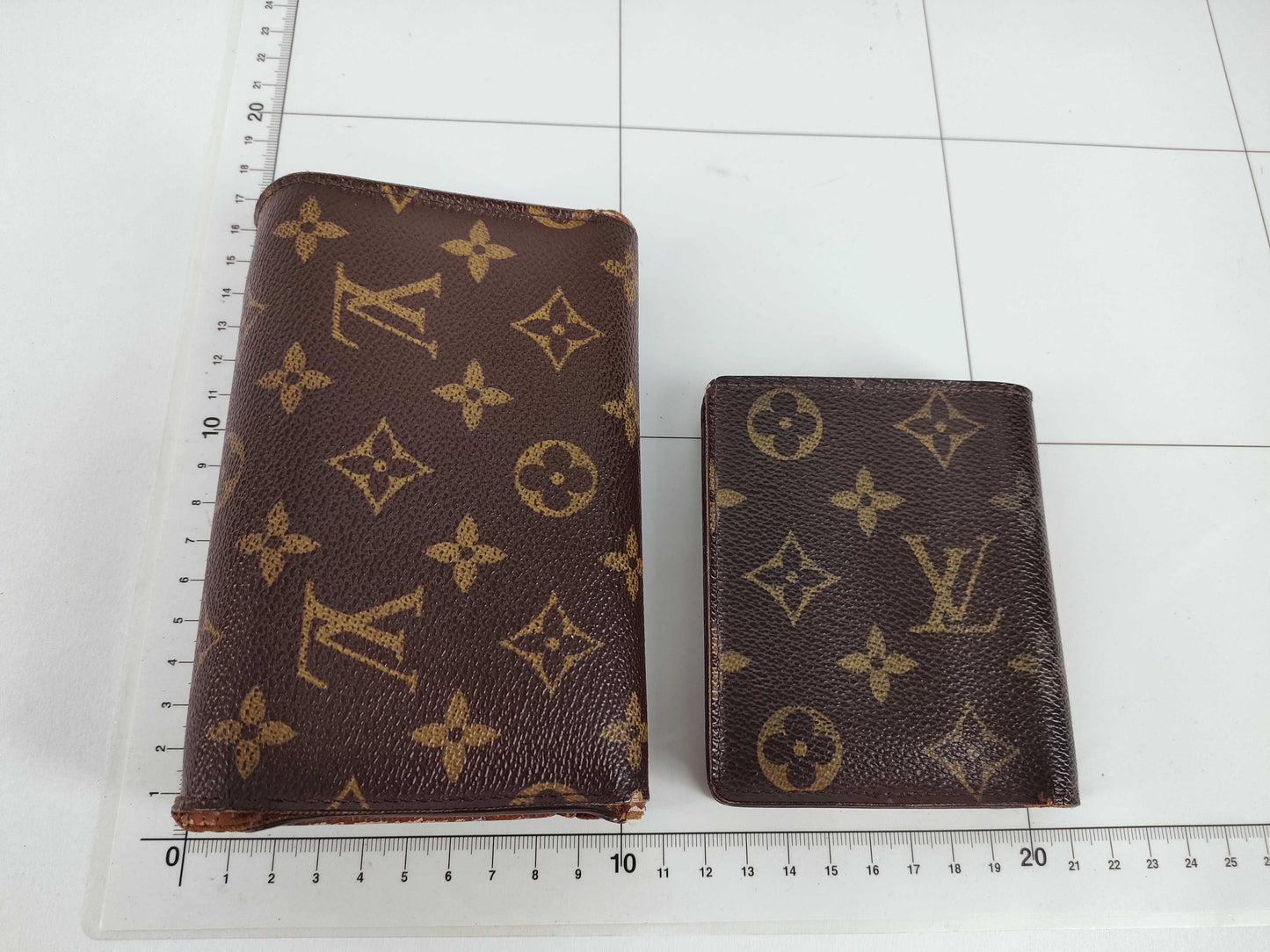 LOUIS VUITTON Monogram Louis Vuitton Wallet Set of 5 Louis Vuitton Wallets