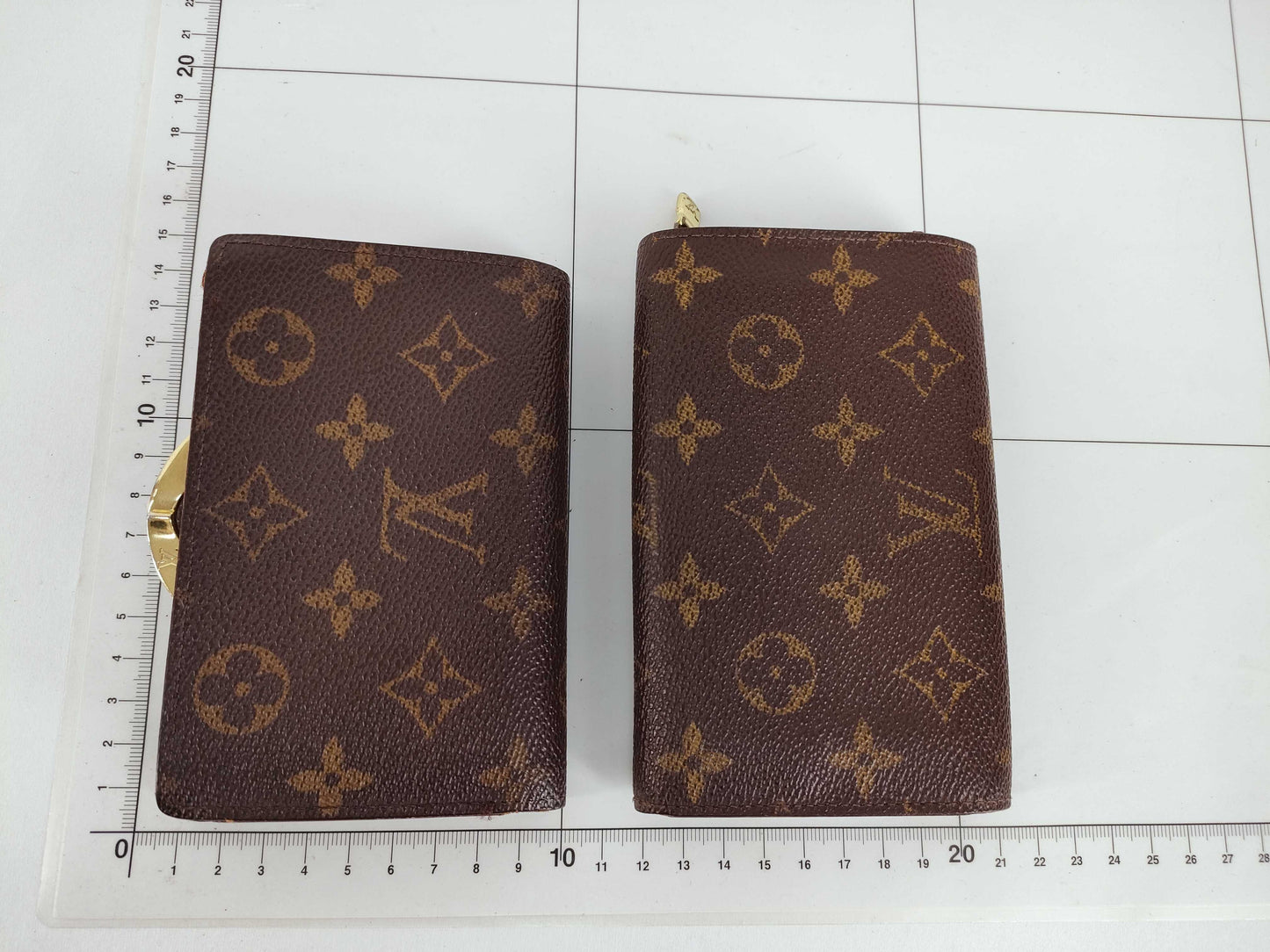 LOUIS VUITTON Monogram Louis Vuitton Wallets and Other Items - Set of 5 Louis Vuitton Wallets