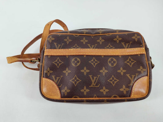 LOUIS VUITTON Monogram Louis Vuitton Trocadero 23 Shoulder Bag Louis Vuitton Shoulder Bag