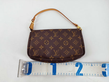 LOUIS VUITTON Monogram Louis Vuitton Pochette Accessoires Bag Louis Vuitton Pouch