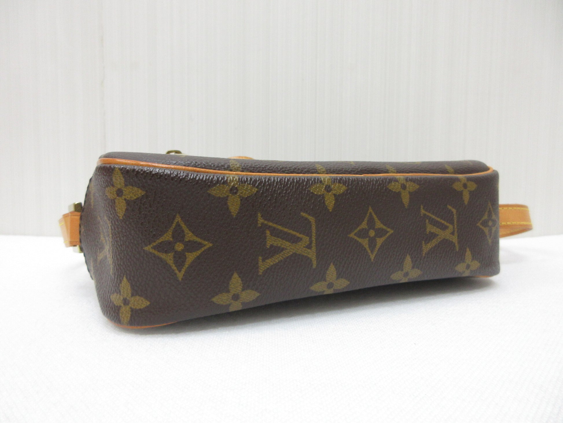LOUIS VUITTON LOUIS VUITTON Louis Vuitton Monogram M51183 Pochette Cite Shoulder Bag MI0072 Shoulder Bag