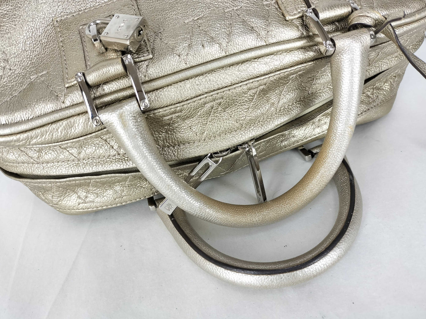 LOEWE Leather Anagram Amazona Key 2 Crochet Cadena Handbag