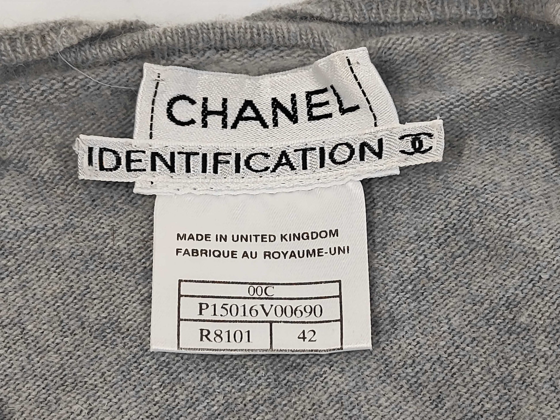 CHANEL 00C Cashmere Knit Cropped Cardigan P15016 Gray 42 Cardigan