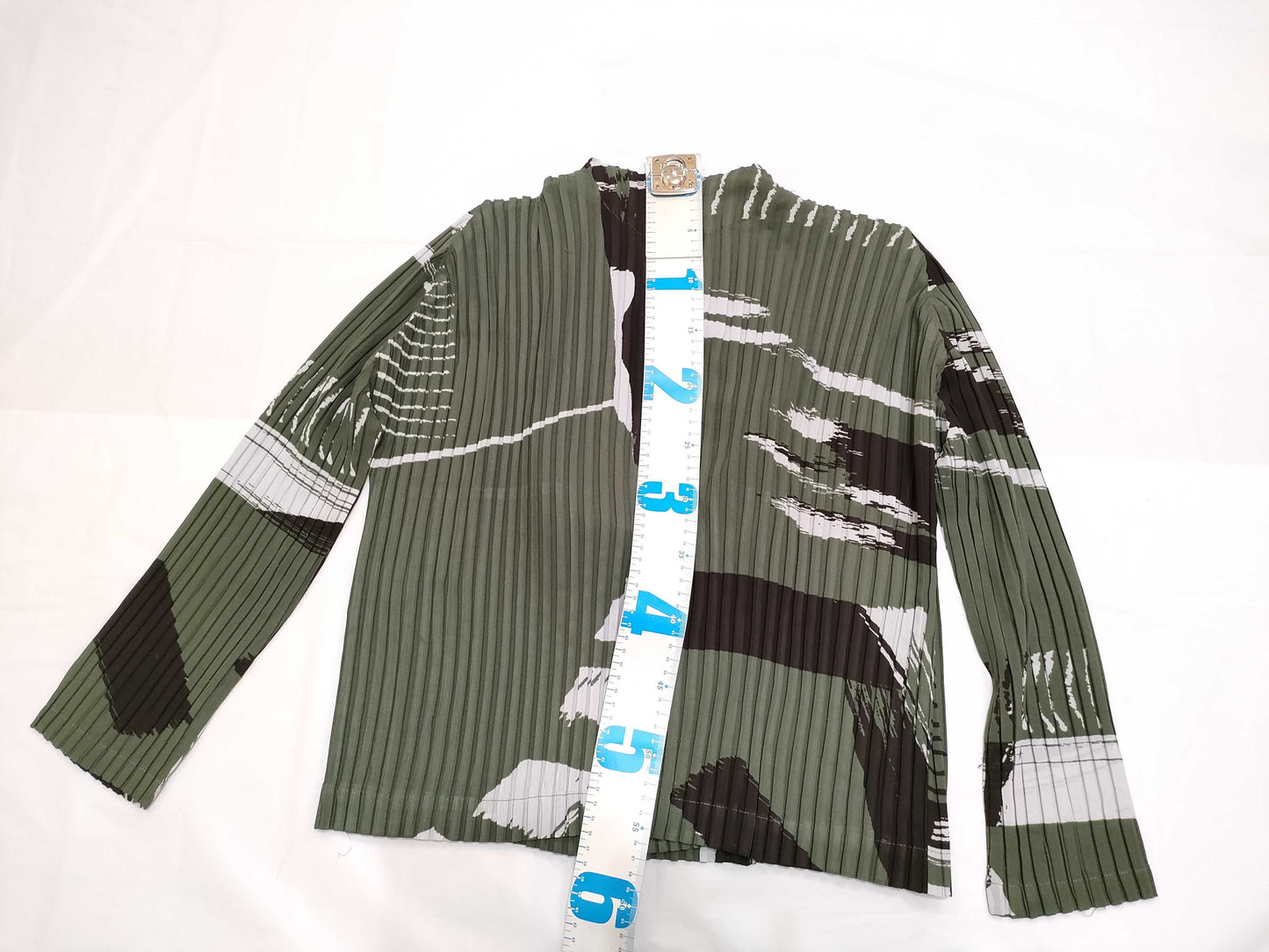 ISSEY MIYAKE All-Over Print Buttonless Cardigan IM21FO636