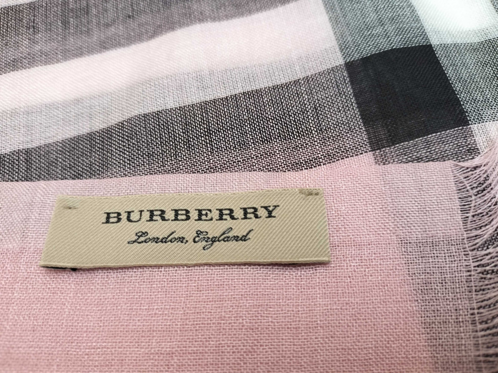BURBERRY Wool and Silk Scarf Stole Check Scarf