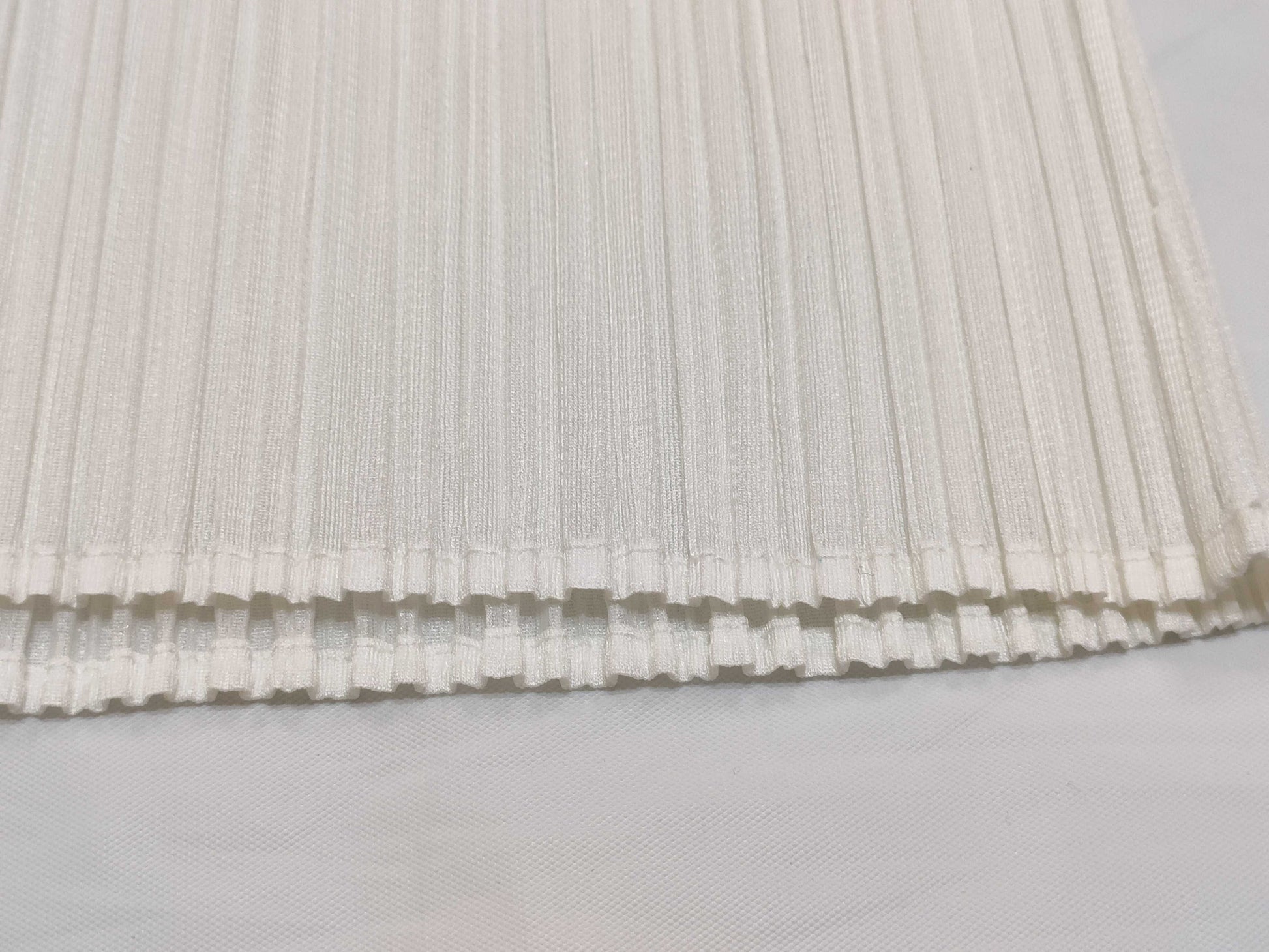 ISSEY MIYAKE Pleats Please Issey Miyake wool and knit print transfer short-sleeved crew neck top PP21-JK741 White Multicolor Top