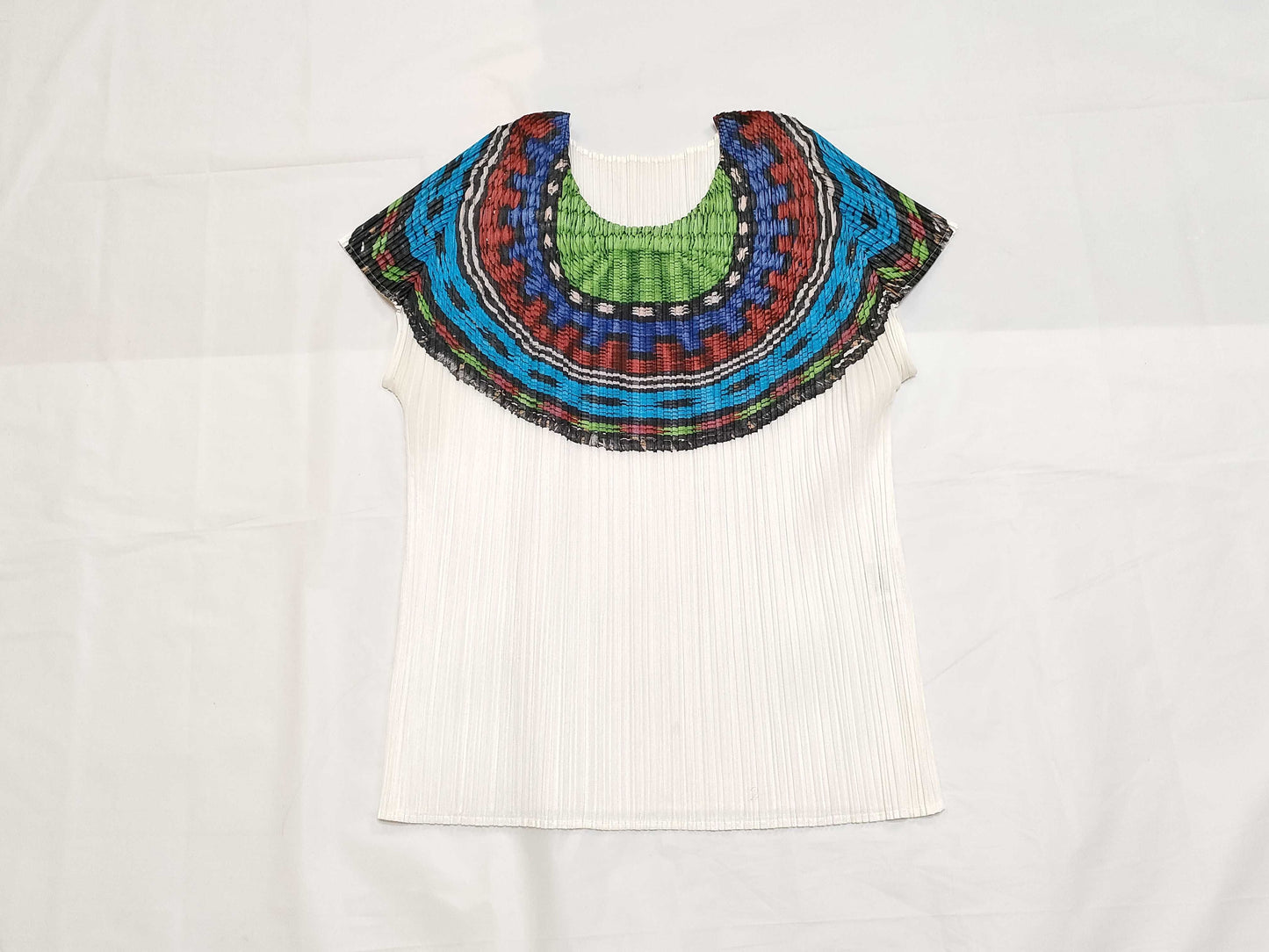 ISSEY MIYAKE Pleats Please Issey Miyake wool and knit print transfer short-sleeved crew neck top PP21-JK741 White Multicolor Top