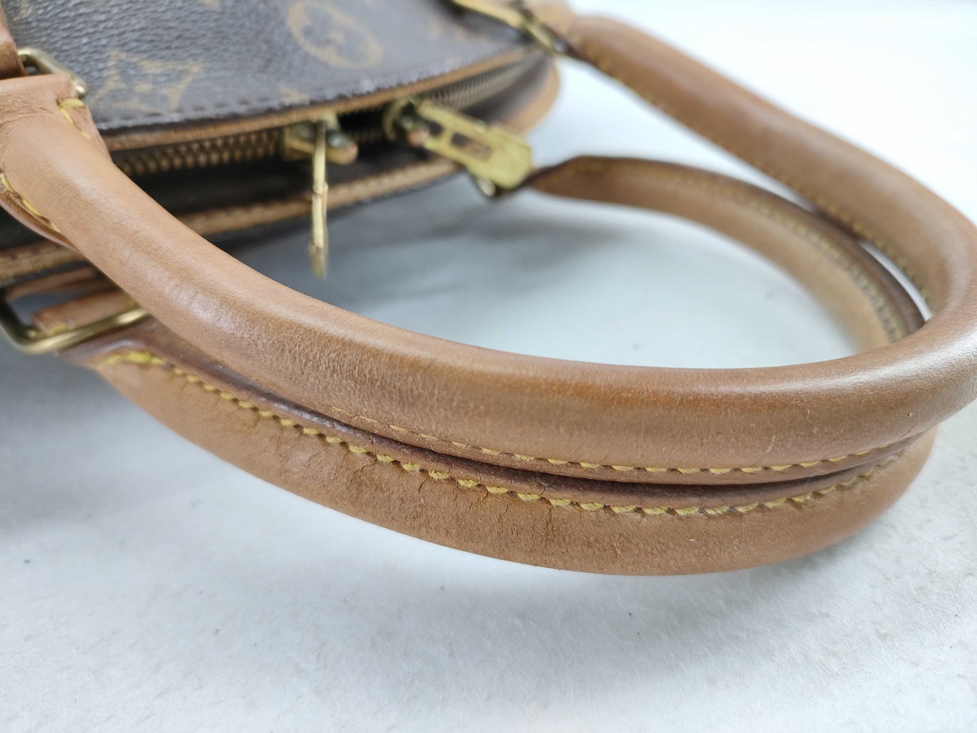 LOUIS VUITTON Monogram LOUIS VUITTON M51126 Ellipse MM Monogram Handbag