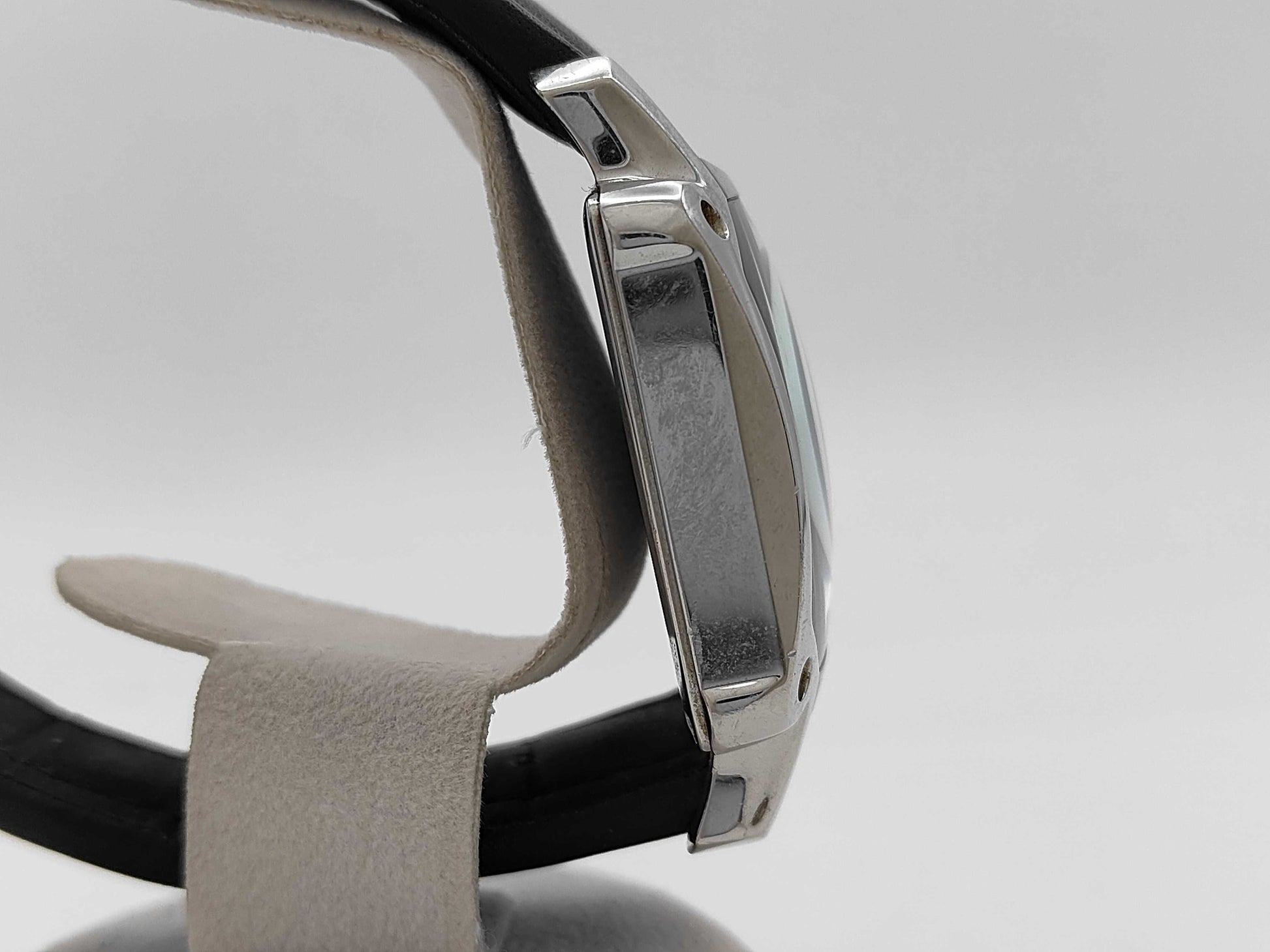 HAMILTON Lloyd H194120 Quartz Black Dial Unmoving Boys' Watch