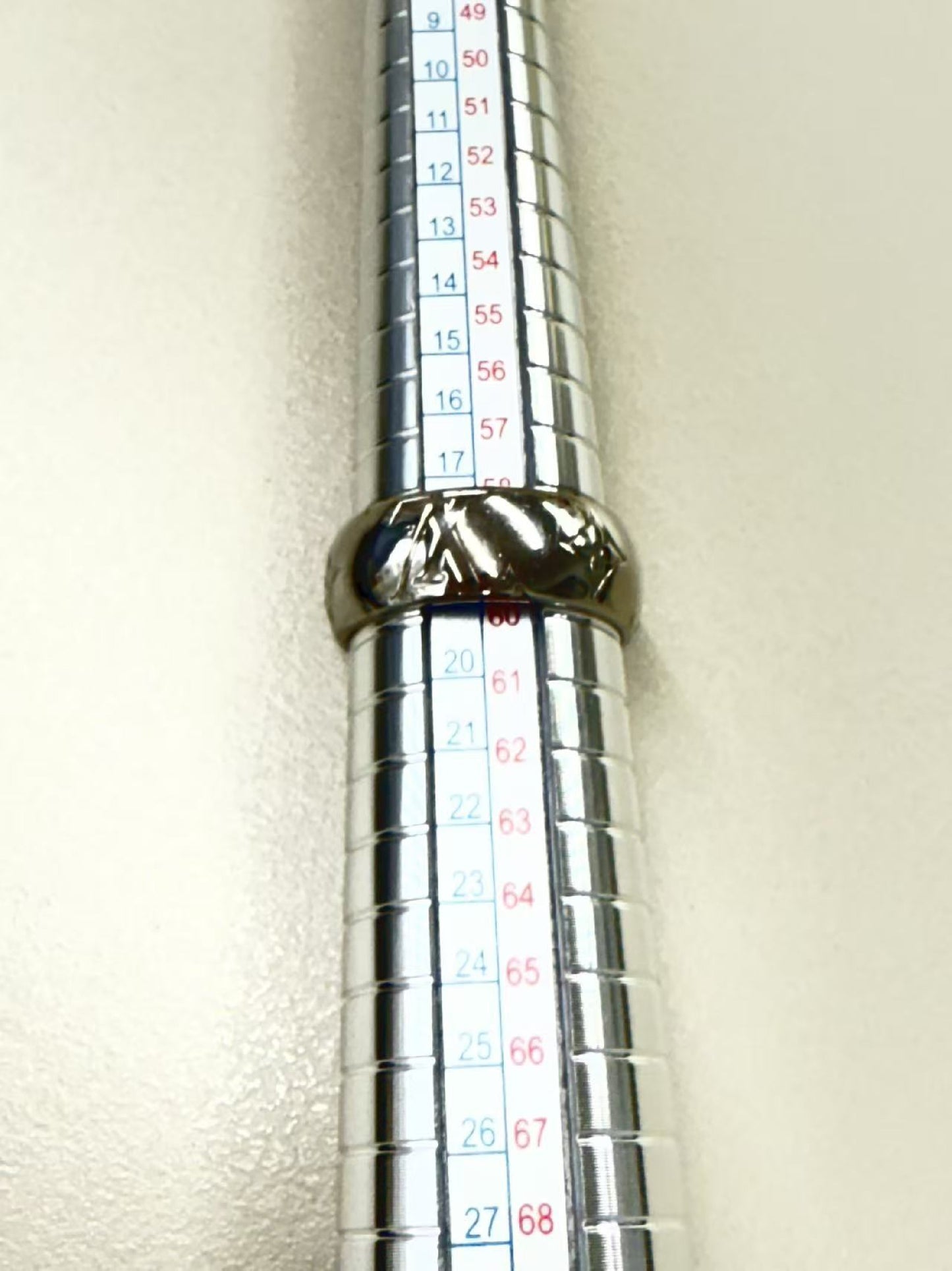 LOUIS VUITTON Monogram Ring M62485 Size M Silver Color DI0149 Stamp Made in Italy