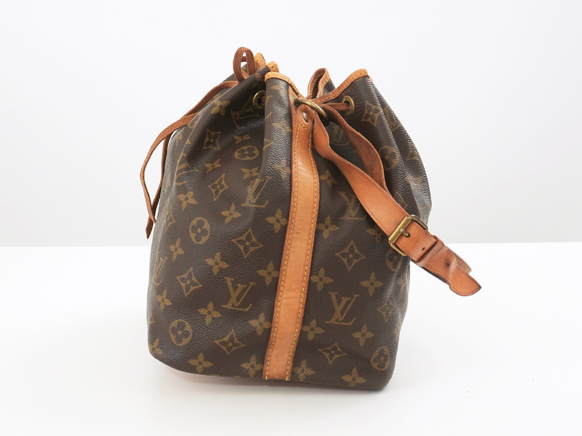 LOUIS VUITTON Monogram LOUIS VUITTON Louis Vuitton Monogram M40818 Petit Noe Shoulder Bag Shoulder Bag