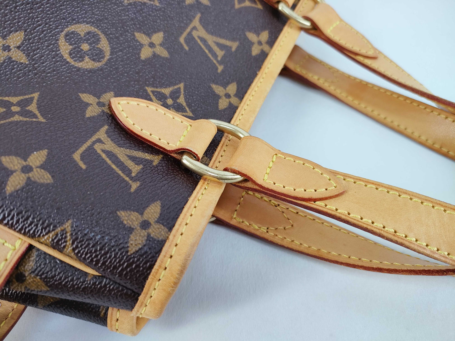 LOUIS VUITTON Monogram LV Handbag
