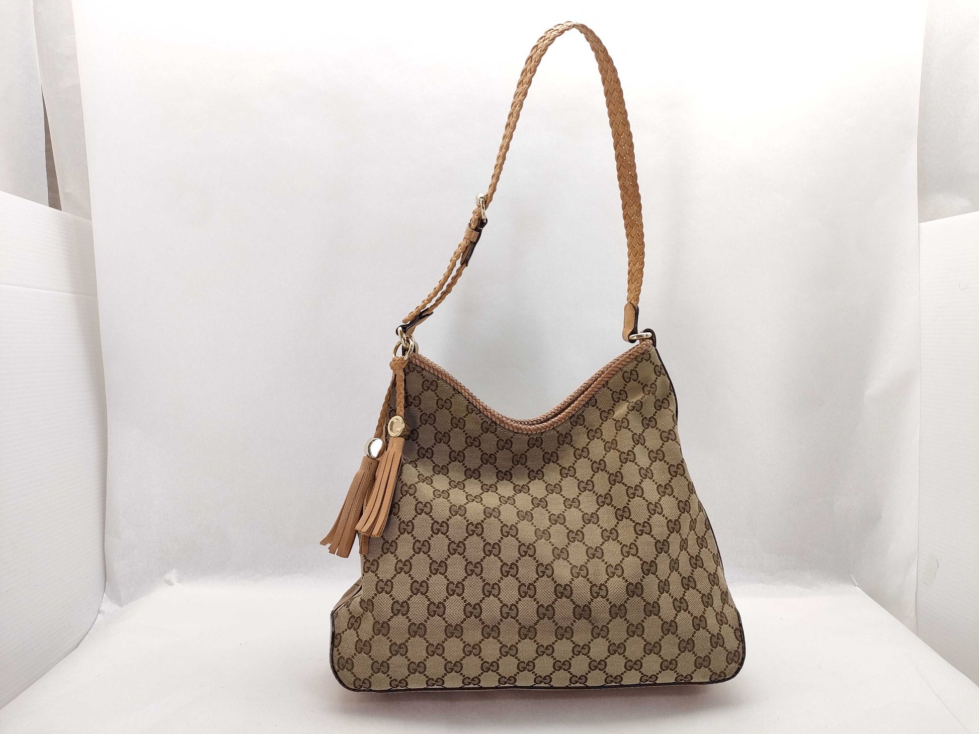 GUCCI GG Canvas Shoulder Bag 257026
