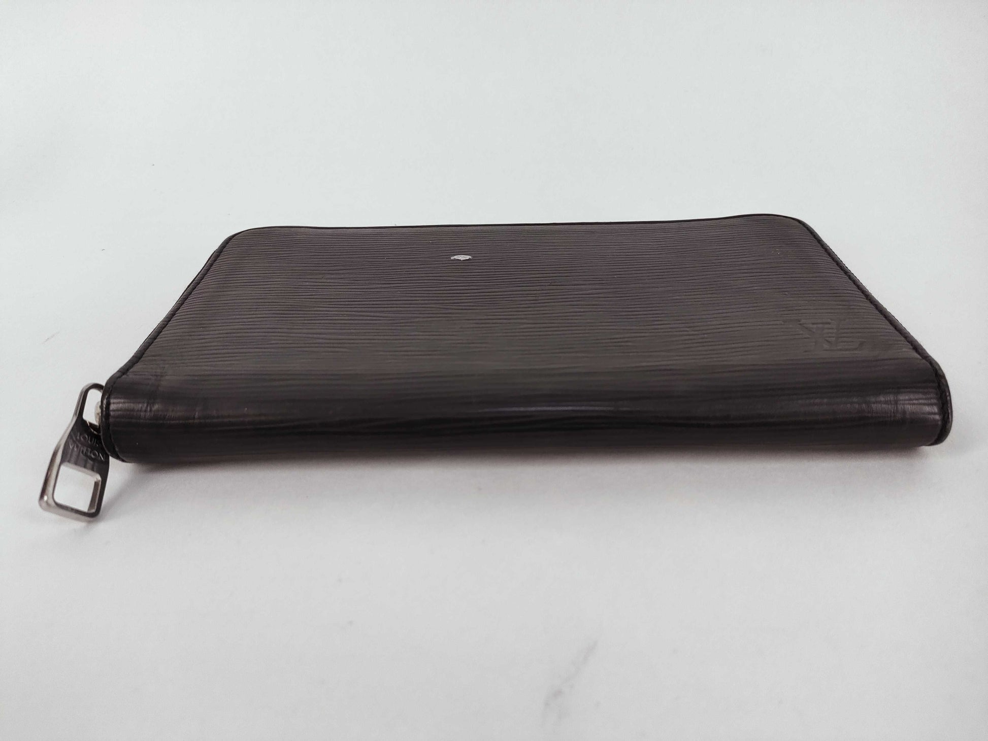 LOUIS VUITTON Epi Zippy Organizer M60632 CA4107 Wallet