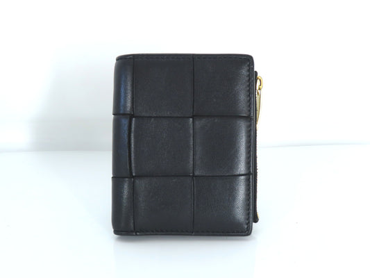 BOTTEGA VENETA Bottega Maxi Intrecciato Bifold Wallet