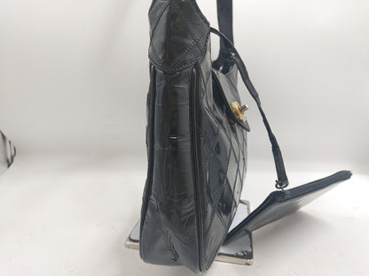 CHANEL Bicolore Turnlock Shoulder Bag with Seal 0647770, Black Patent Leather with Pouch