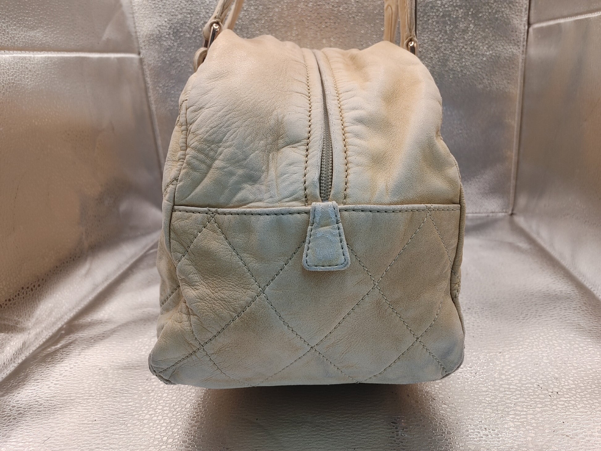LOUIS VUITTON Matelasse Shoulder Bag with Seal, 10943015, Coco Charm, Storage Pouch, Beige Lambskin Shoulder Bag